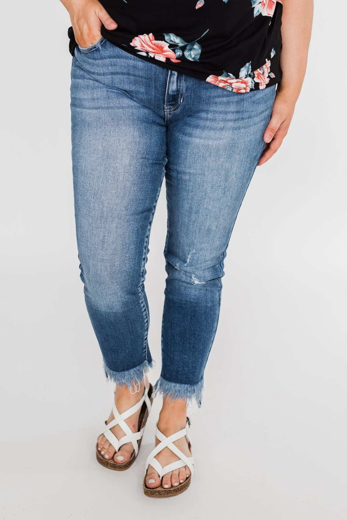 KanCan Raw Hem Skinny Jeans- Heather Wash - Image 4