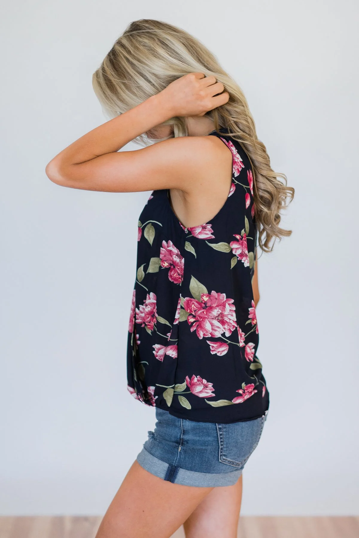 Knowing Me Floral Criss Cross Tank Top- Navy - Image 4