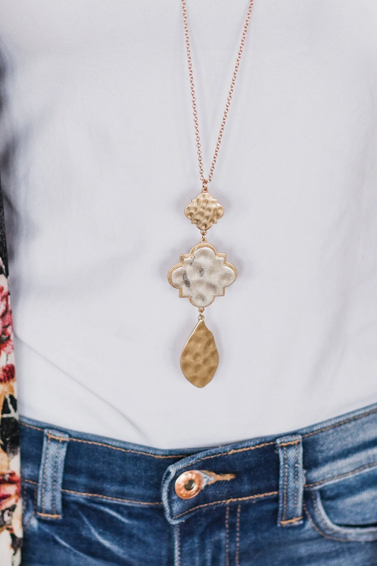 Le Deux Shape Pendant Necklace ~ Gold