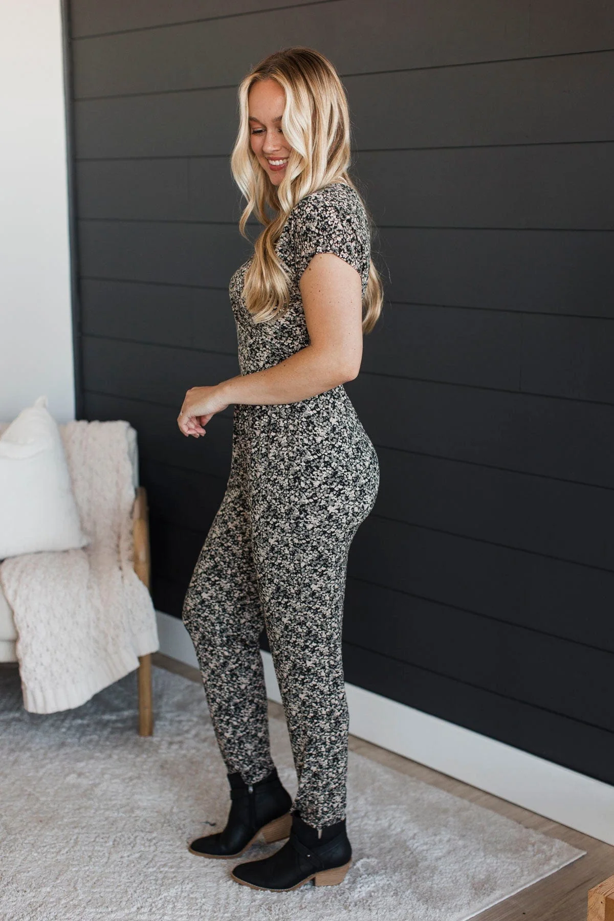Living A Fabulous Life Floral Jumpsuit- Black & Olive - Image 5