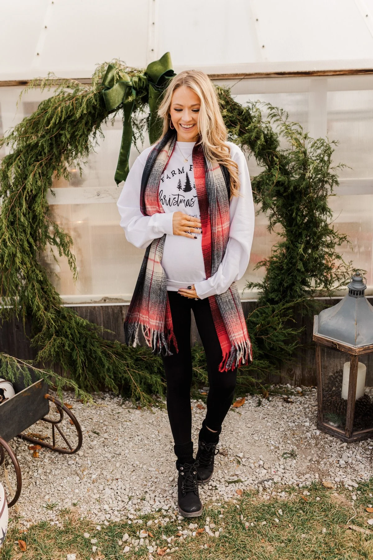Looking Elegant Blanket Scarf- Red & Black - Image 5
