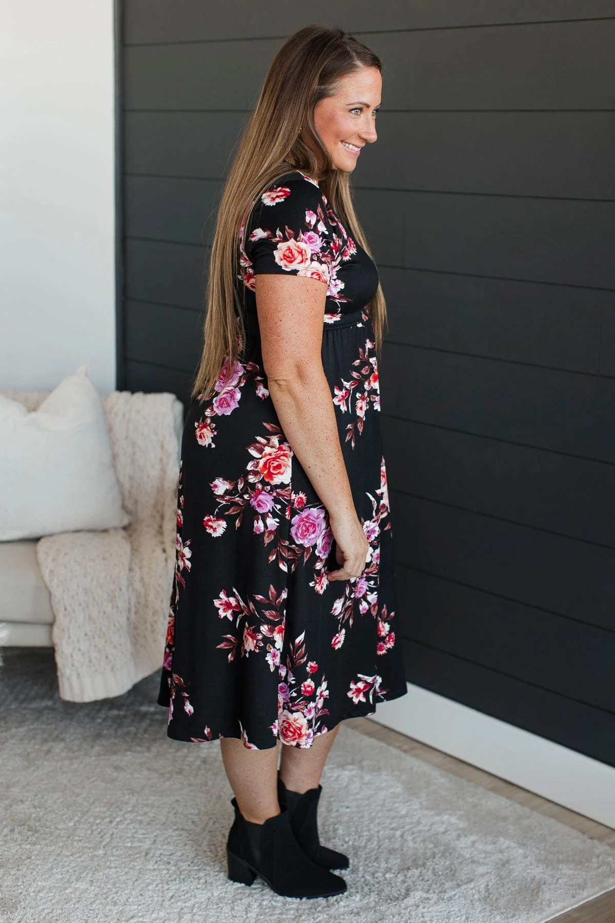 Looking Fabulous Floral Midi Dress- Black - Image 6