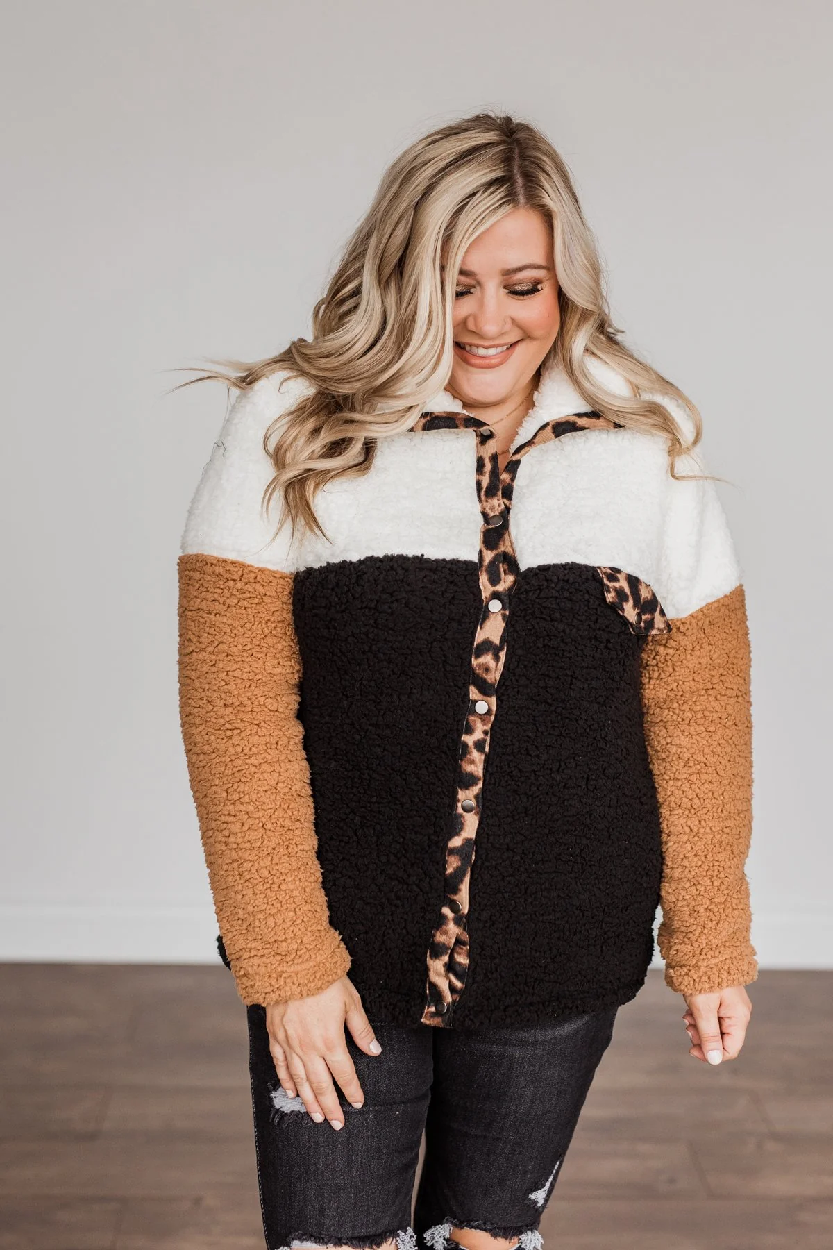 Looking Feisty Button Up Sherpa- Ivory & Camel - Image 10