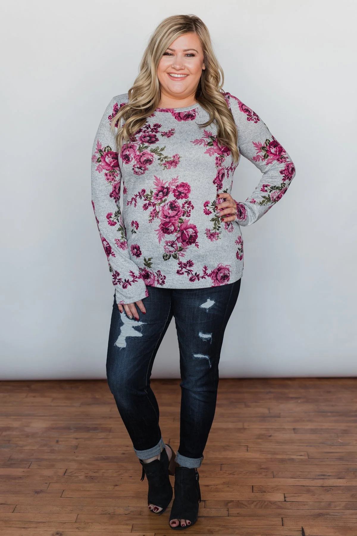 Love's in the Air Floral Pullover Top- Grey & Pink - Image 4