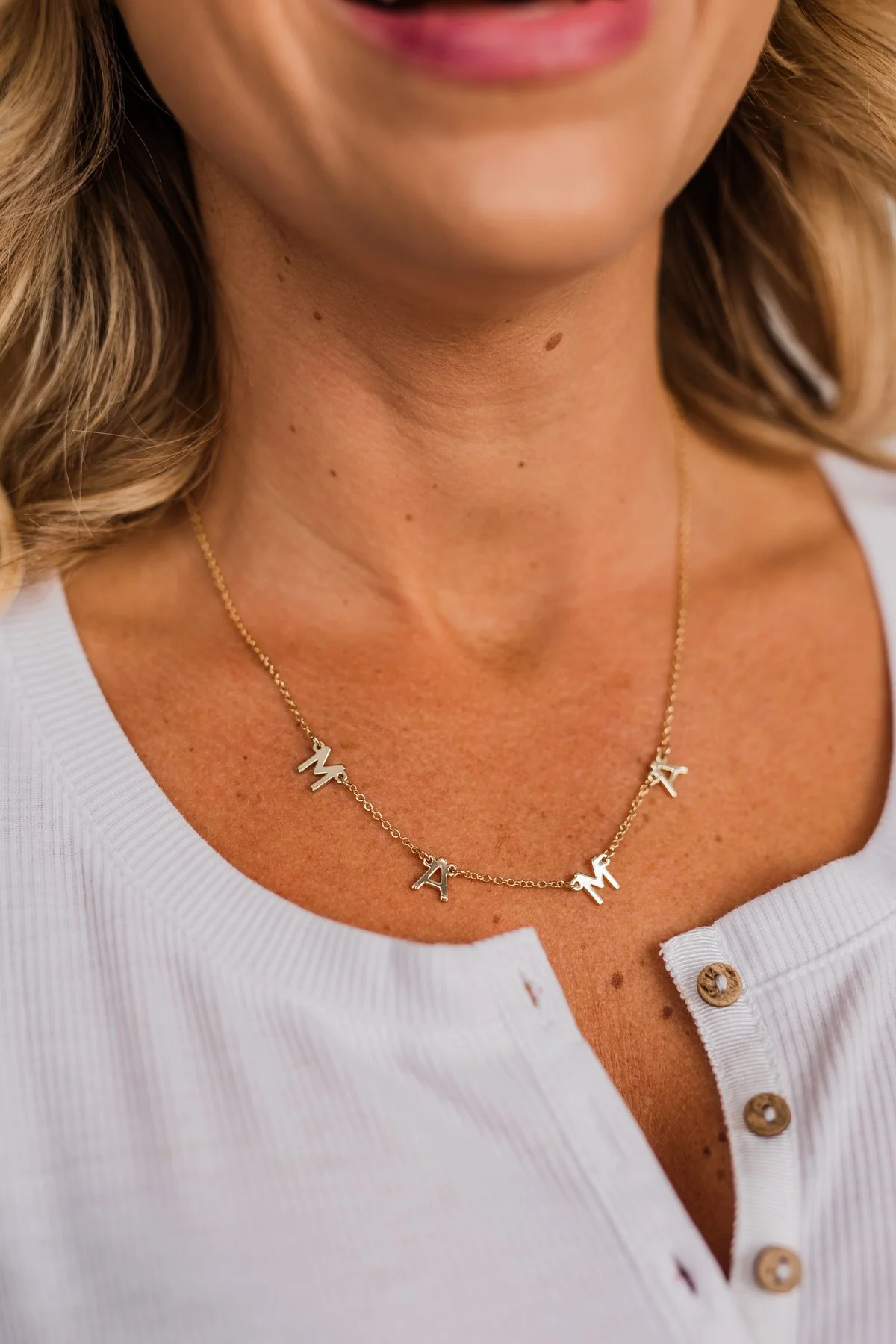 Luxurious Beauty "Mama" Necklace- Gold - Image 2