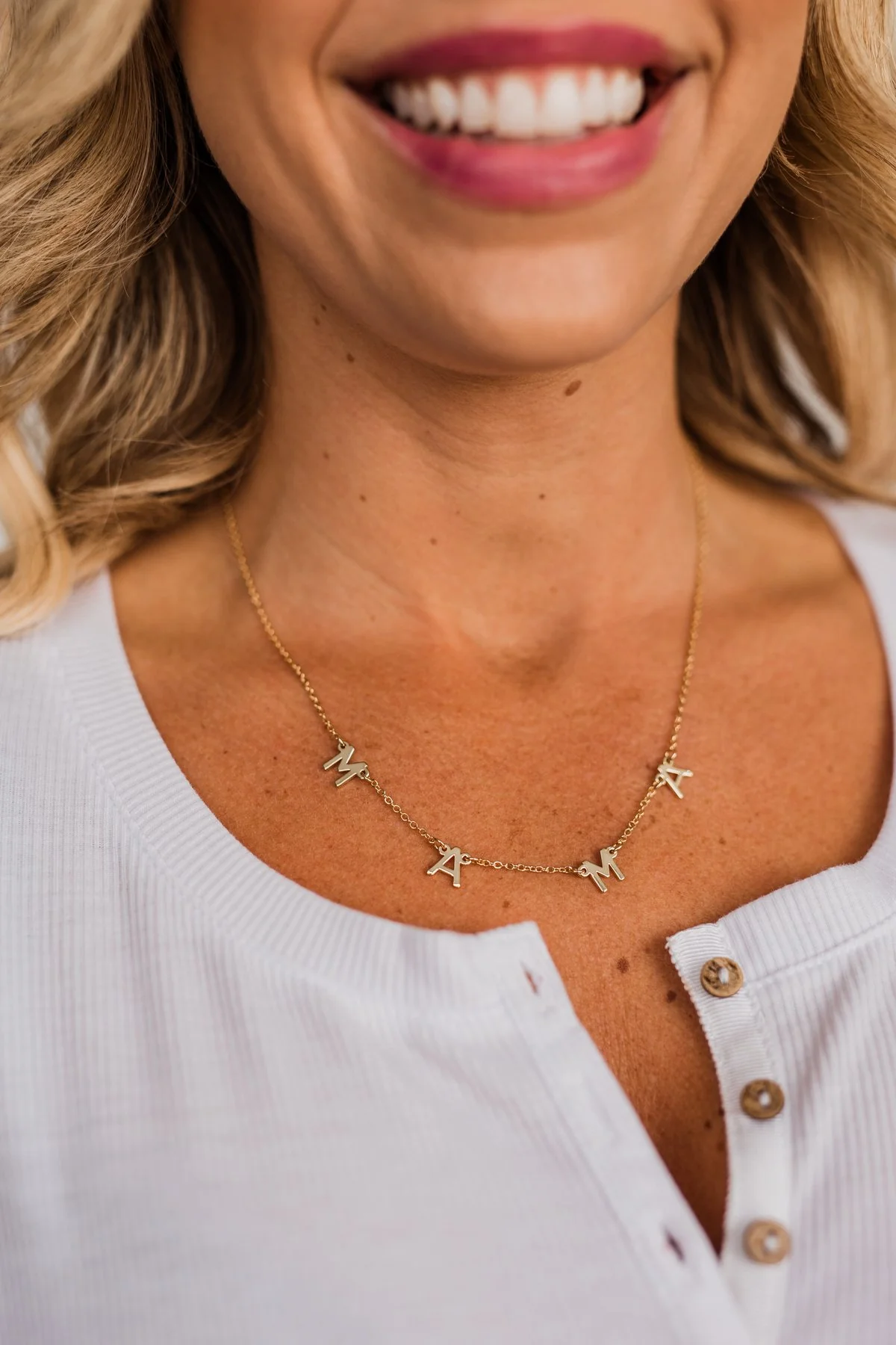 Luxurious Beauty "Mama" Necklace- Gold - Image 3