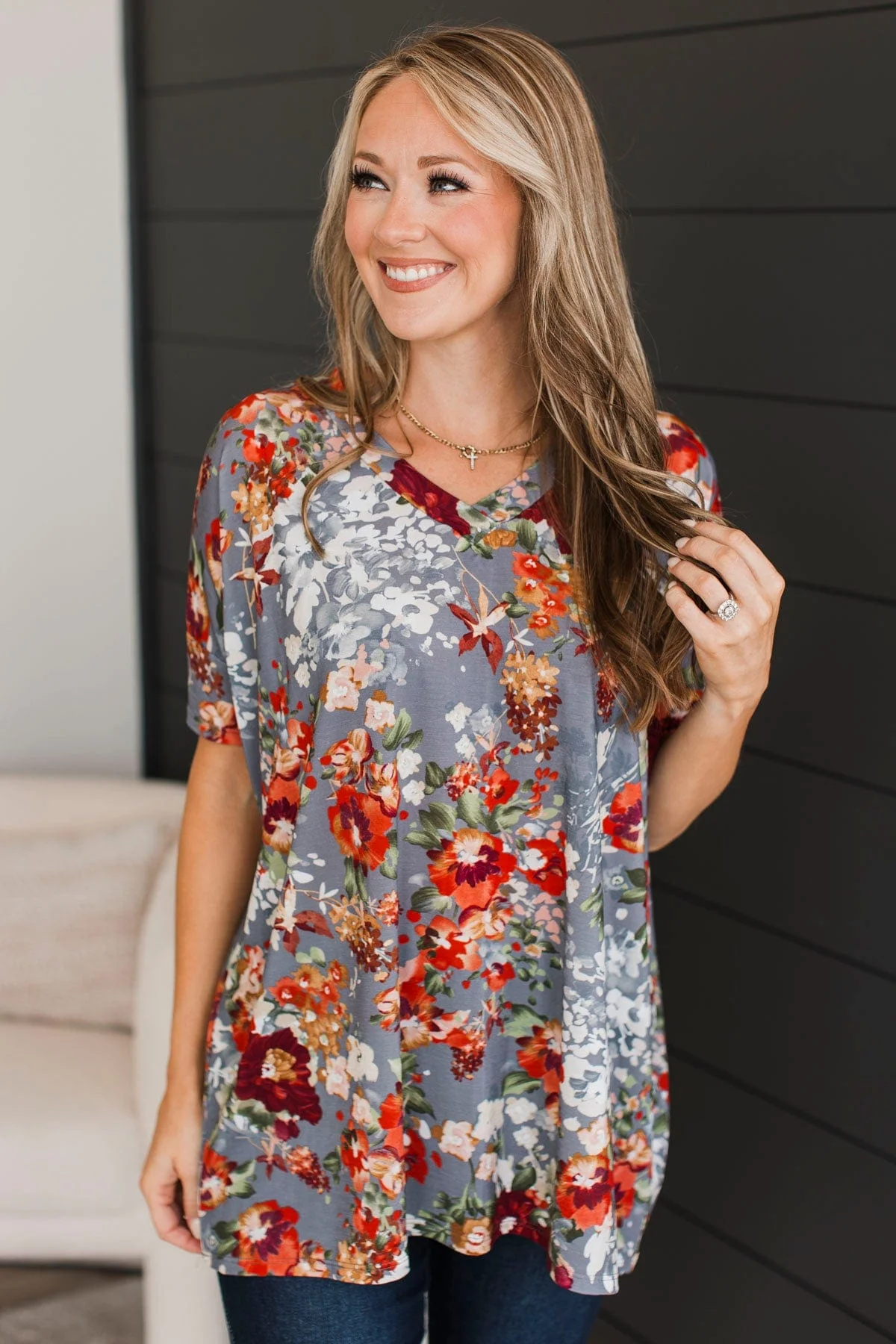 Main Priority V-Neck Floral Top- Grey - Image 2