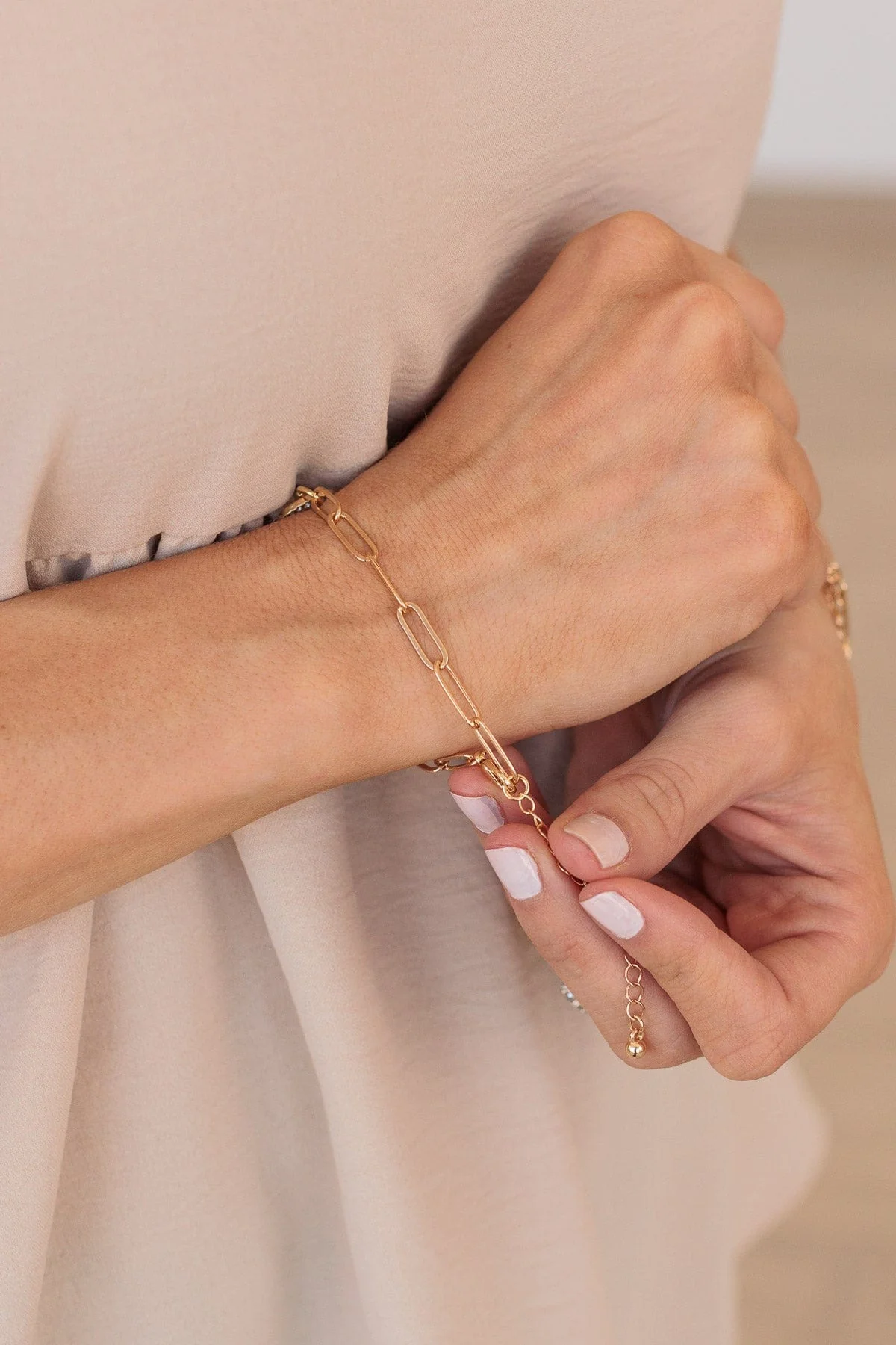 Run Circles Around You Chain Bracelet- Gold - Image 4