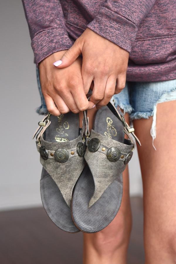 Naughty Monkey ~ Tortasilo Sandals - Image 3