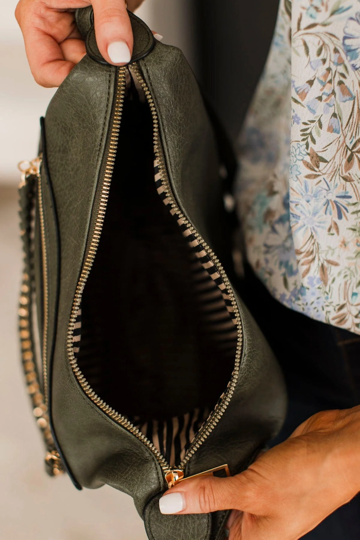 Never Doubted Us Crossbody Purse- Olive - Image 3