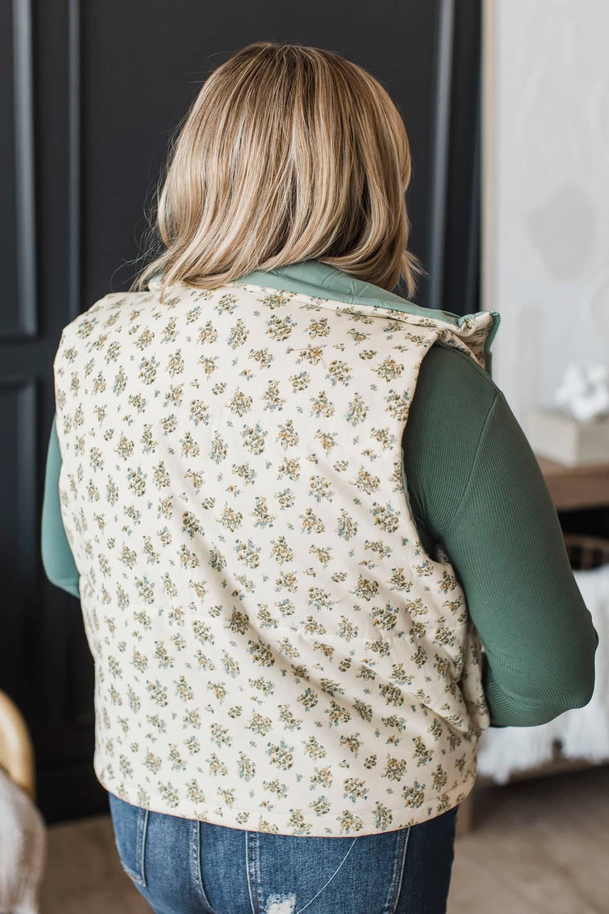 Passing Time Floral Puffer Vest- Cream - Image 7