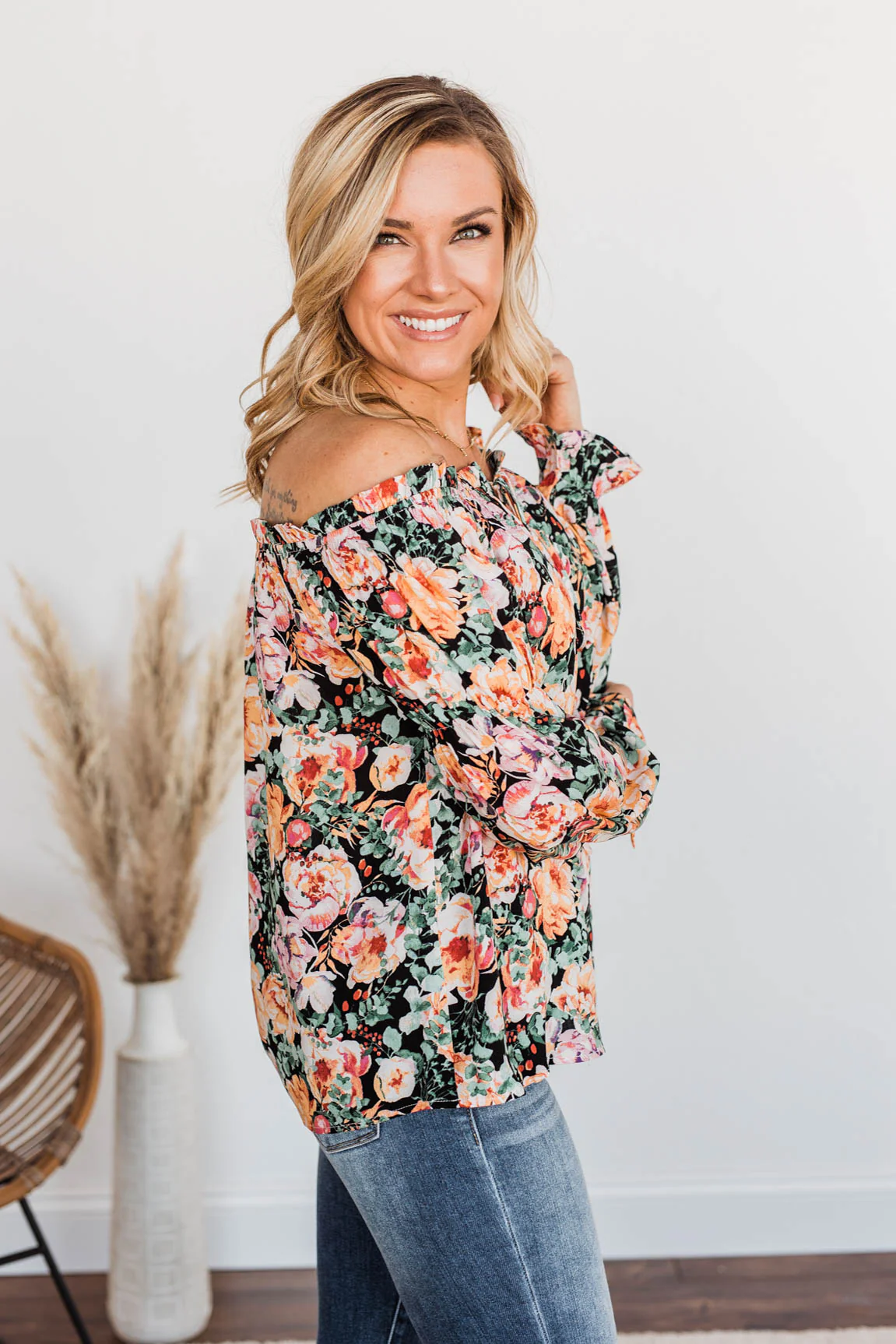 Peak My Interest Floral Off The Shoulder Top- Black - Image 10