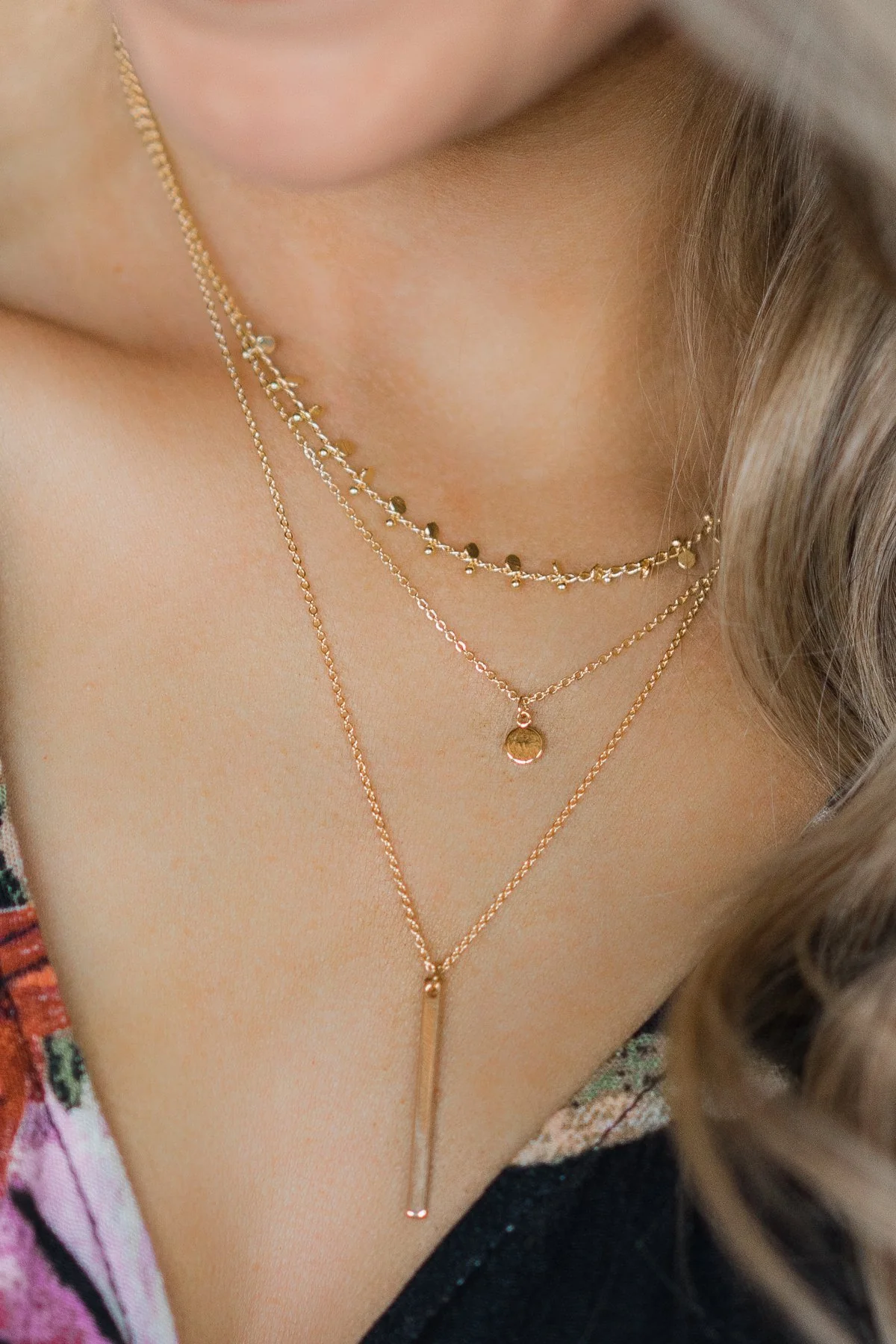 Pulse Perk- Three Tiered Drop Pendant Necklace - Gold - Image 2