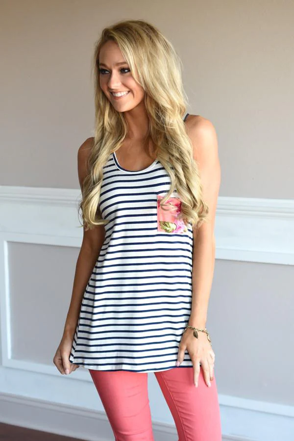 Put a Bow on it Tank - Image 3