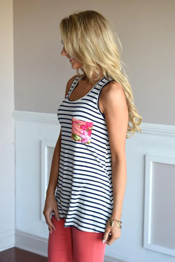 Put a Bow on it Tank - Image 5