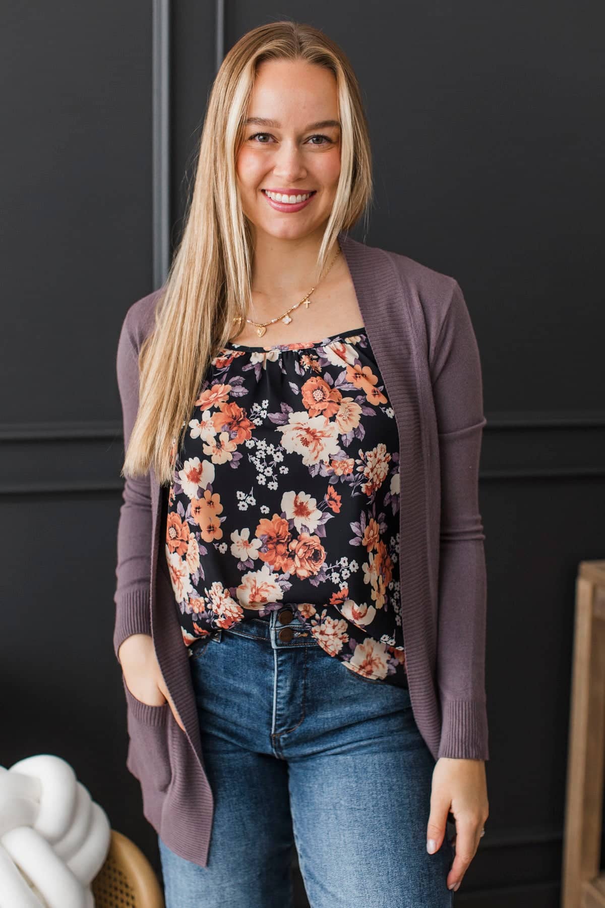 Refreshing Style Floral Tank Top- Black - Image 3