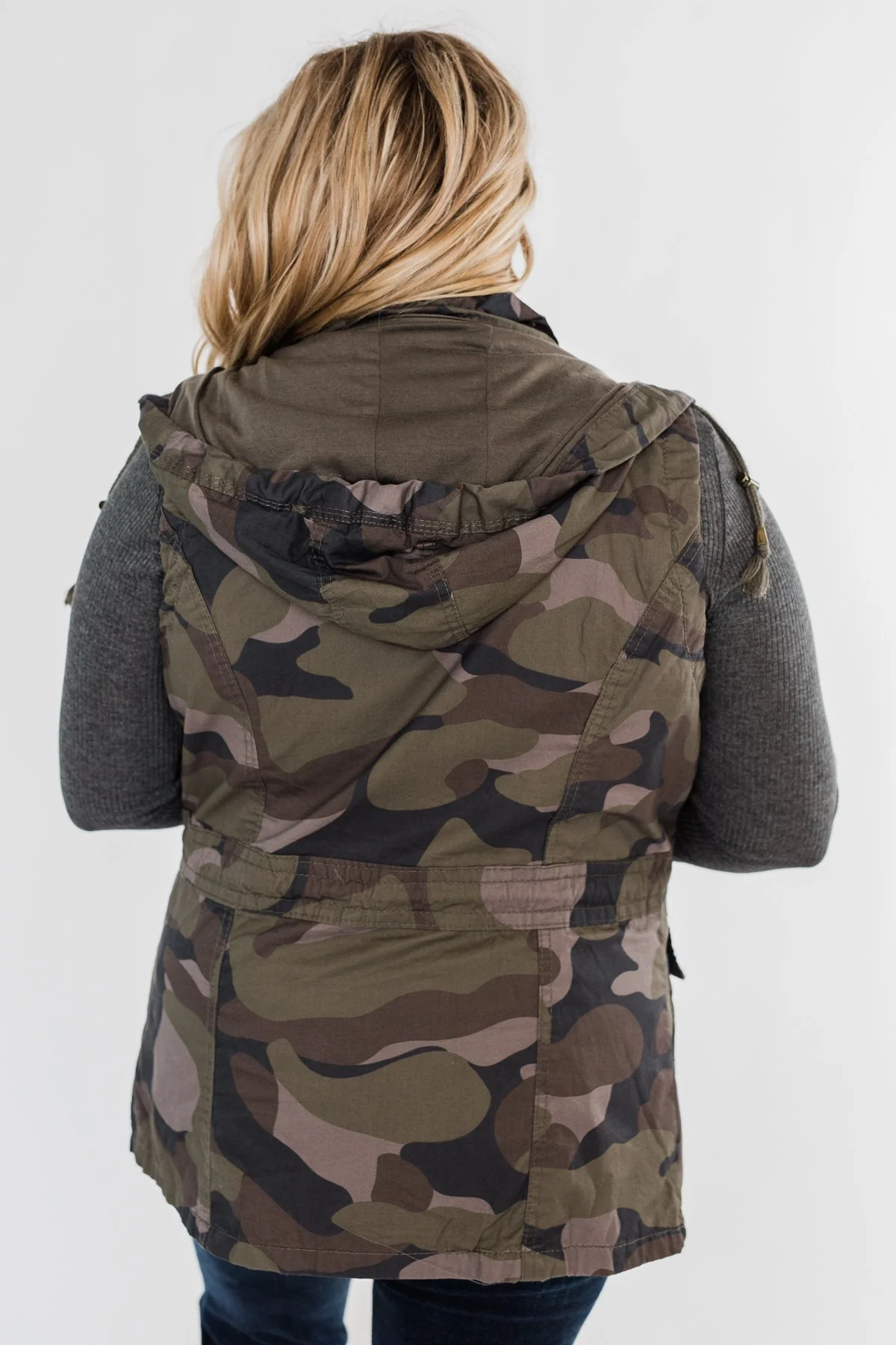 Season Essential Vest- Camo - Image 9