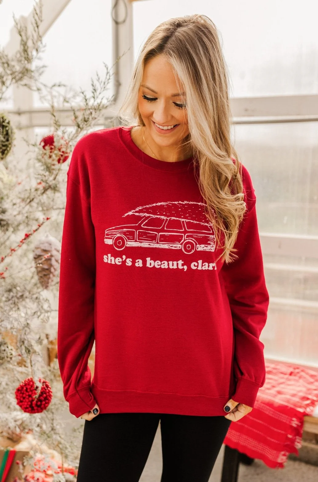 "She's A Beaut, Clark" Graphic Pullover- Red - Image 7