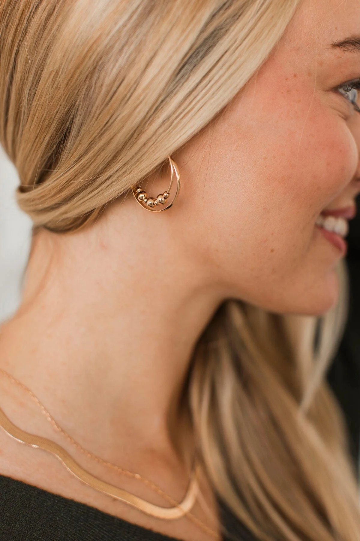 Shining Reputation Layered Hoop Earrings- Gold - Image 2