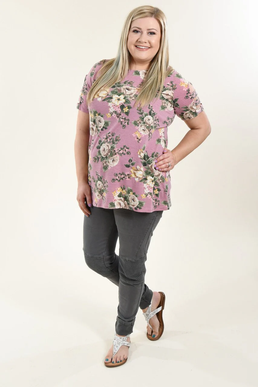 Show Me the Romance Floral Top - Image 4