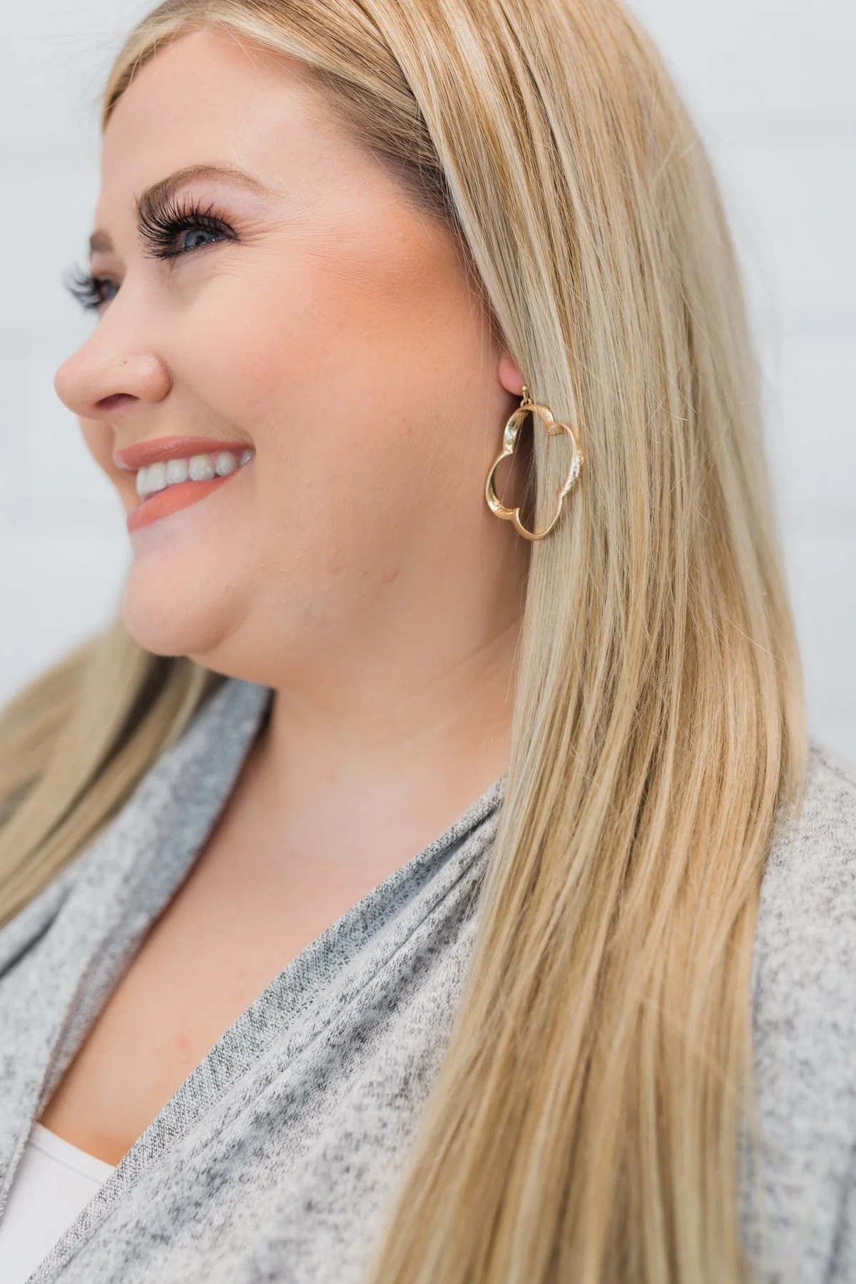 Simple & Pretty Earring Set- Gold - Image 2