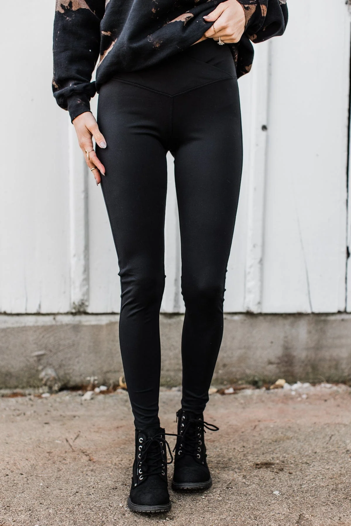 Simple Strides V-Waist Leggings- Black - Image 10