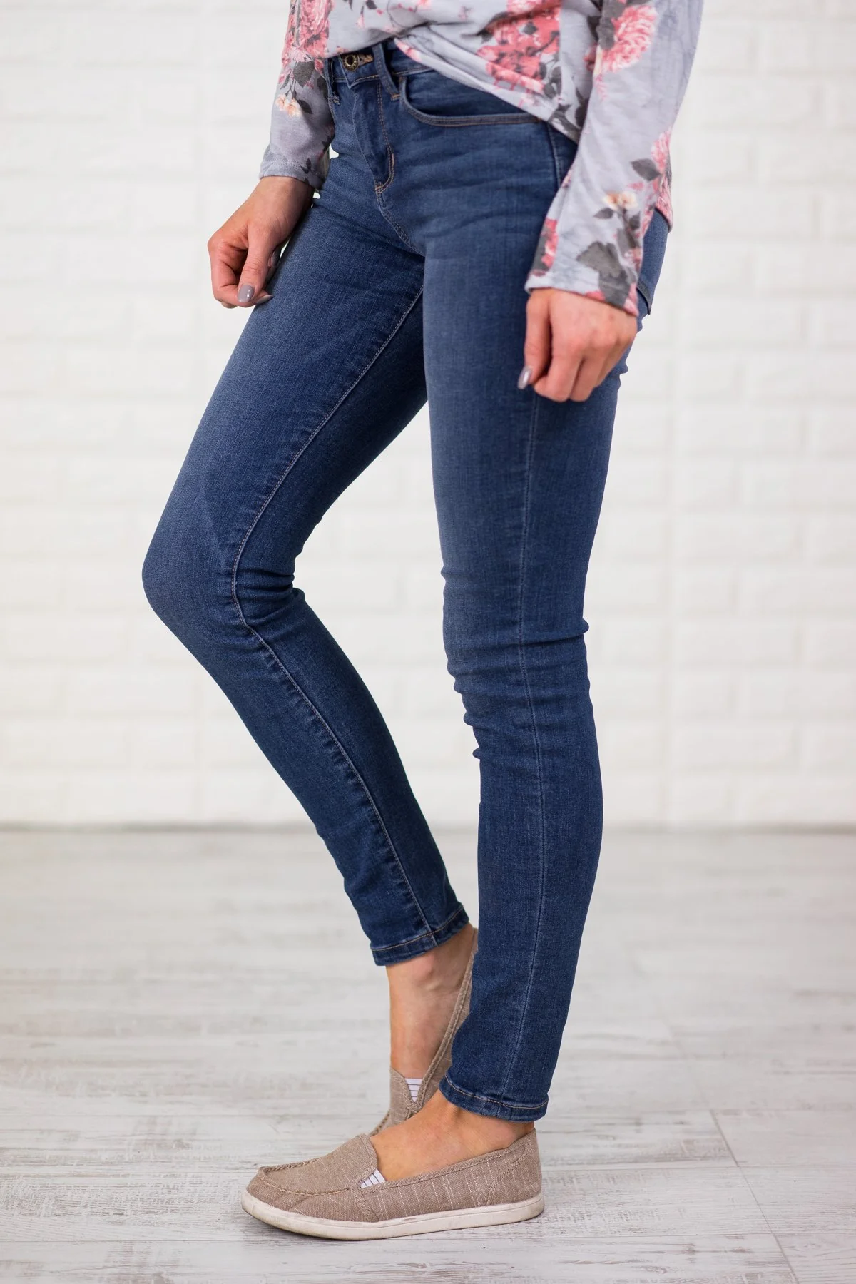 Sneak Peek Adrienne - Medium Wash - Image 3