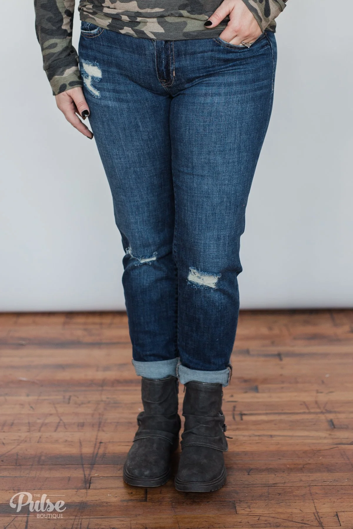 Sneak Peek Boyfriend Jeans - Avery Wash - Image 7