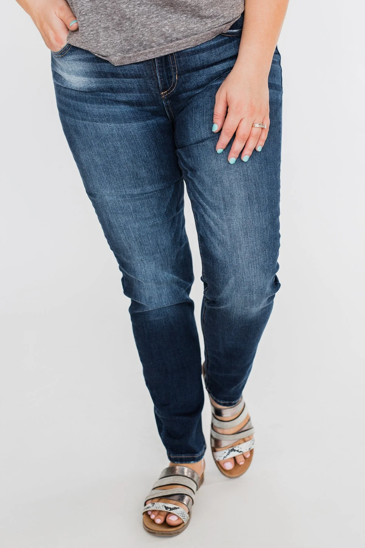 Sneak Peek Jeans- Layla Wash - Image 12