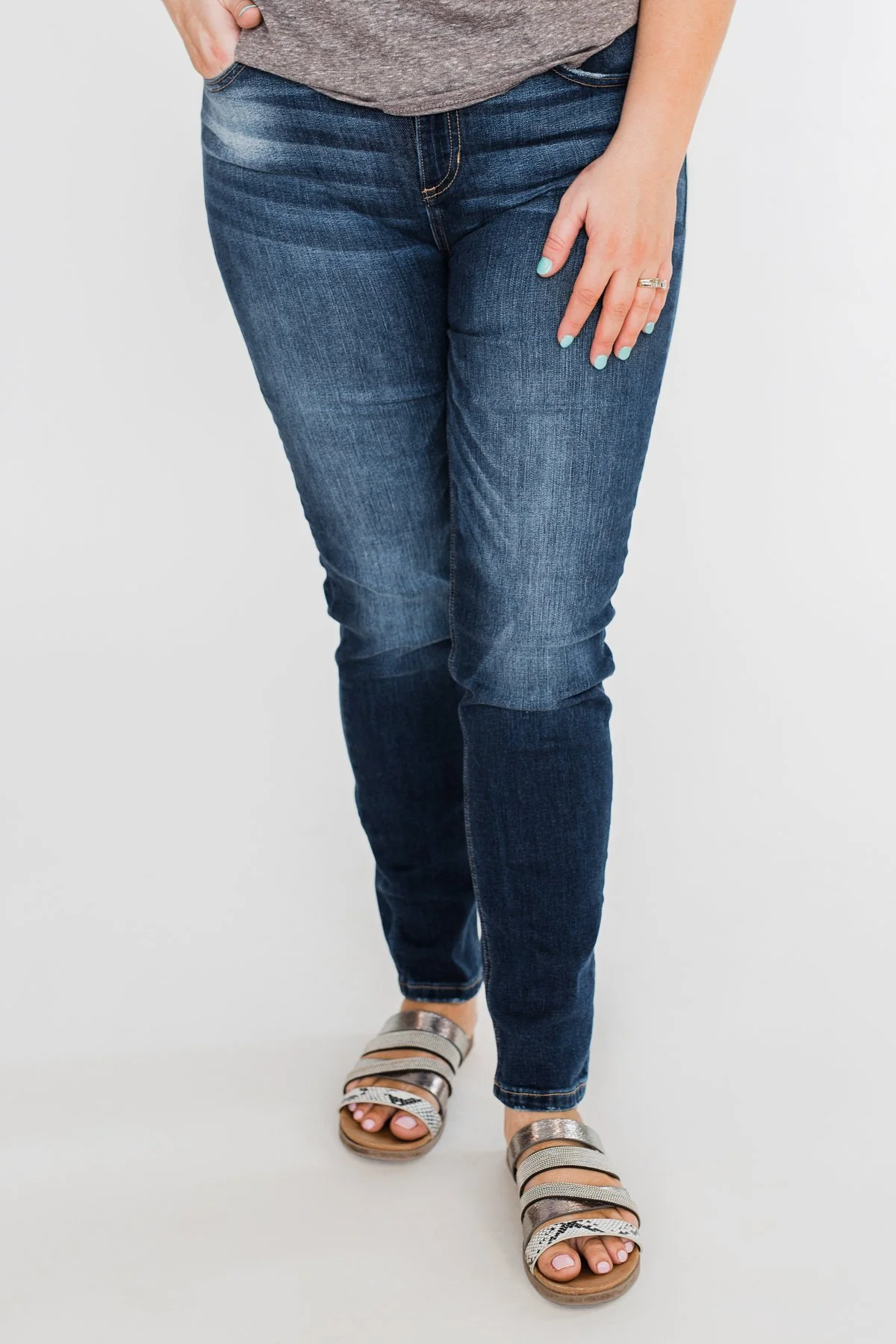 Sneak Peek Jeans- Layla Wash - Image 8