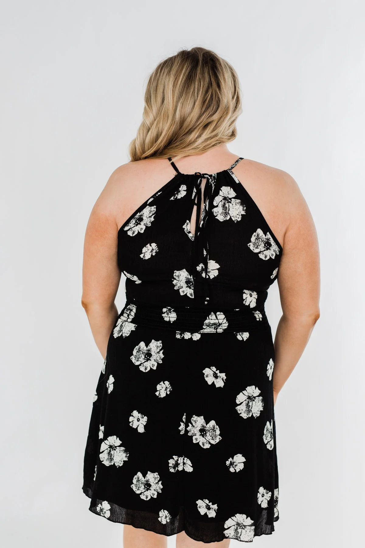 Somewhere On A Beach Floral Halter Dress- Black - Image 8
