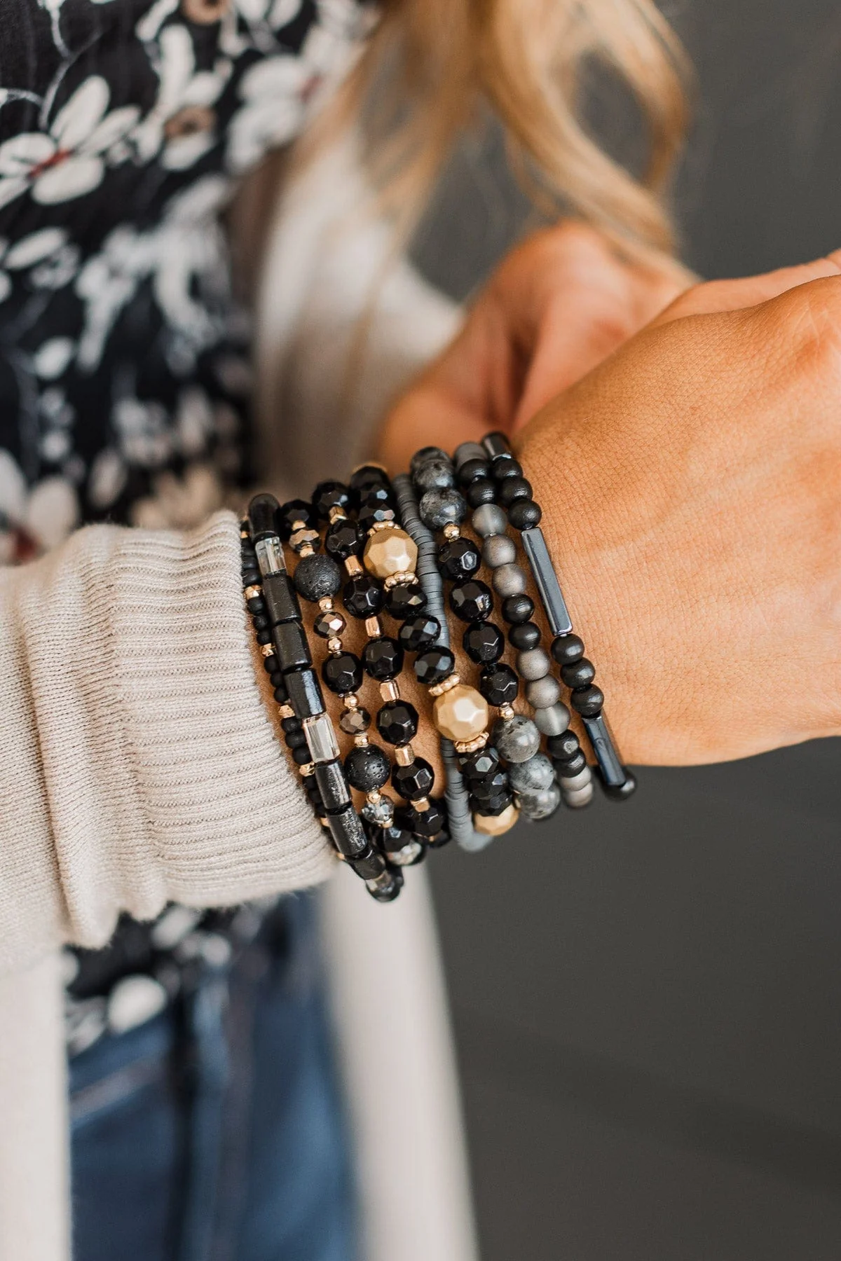 Spark Of Love Stackable Bracelet Set- Black - Image 2