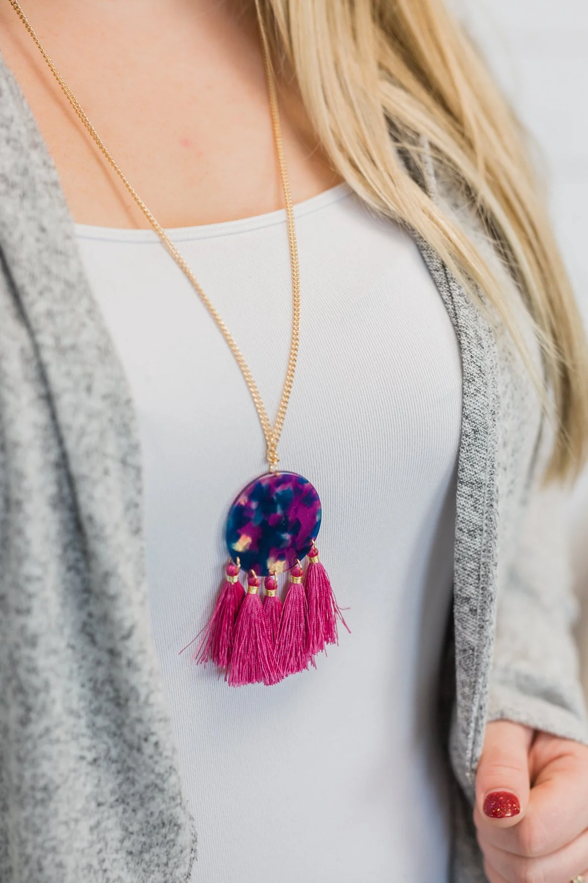 Stained Circle & Tassel Necklace - Pink - Image 2