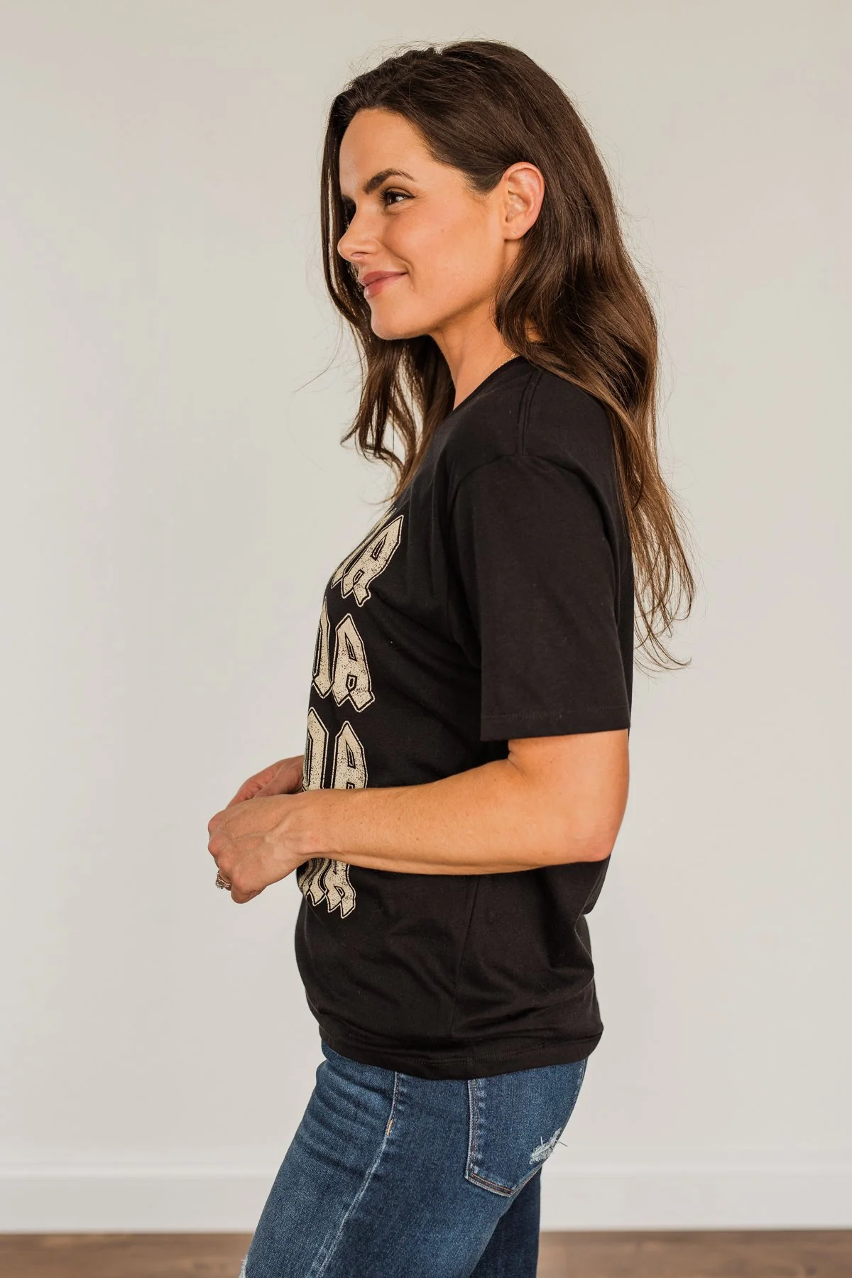 Striking "Mama" Lightning Bolt Graphic Tee- Black - Image 9