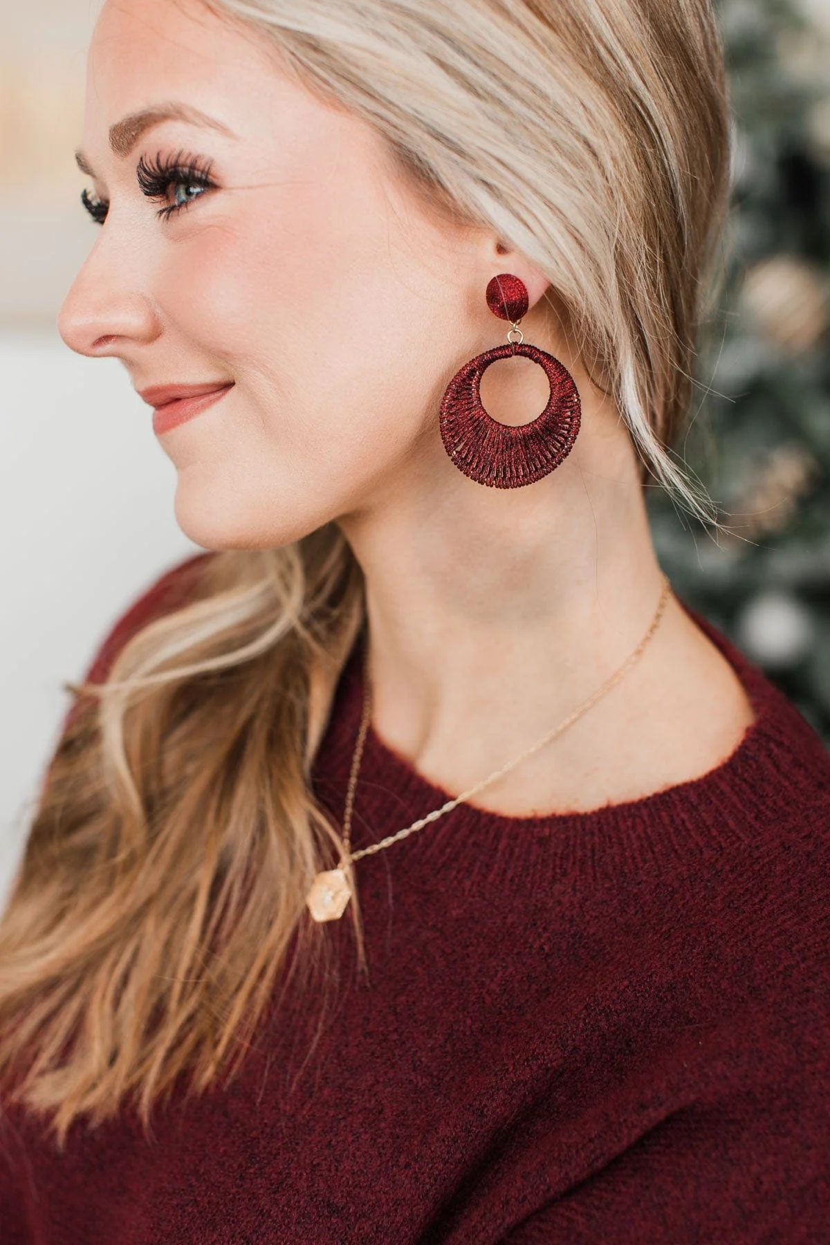 Stunning Style Woven Drop Earrings- Burgundy - Image 2