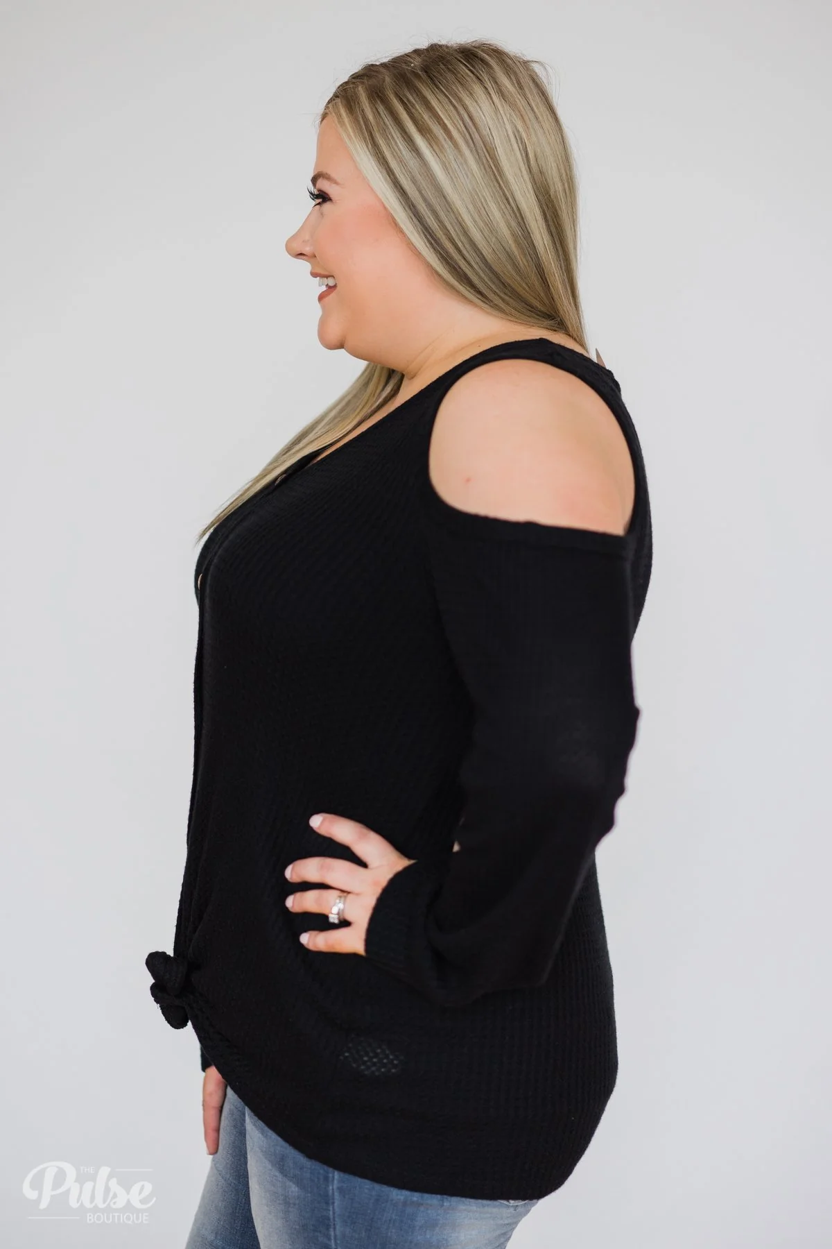 Take A Hint Cold Shoulder Thermal Top- Black - Image 4