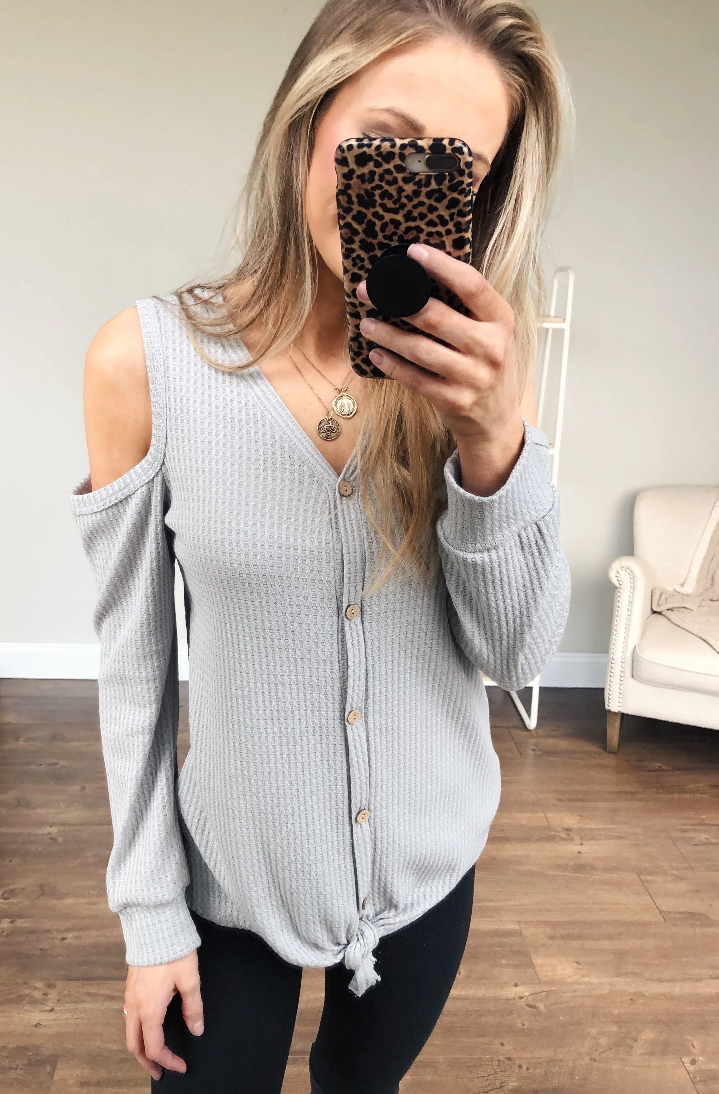Take A Hint Cold Shoulder Thermal Top- Grey - Image 3