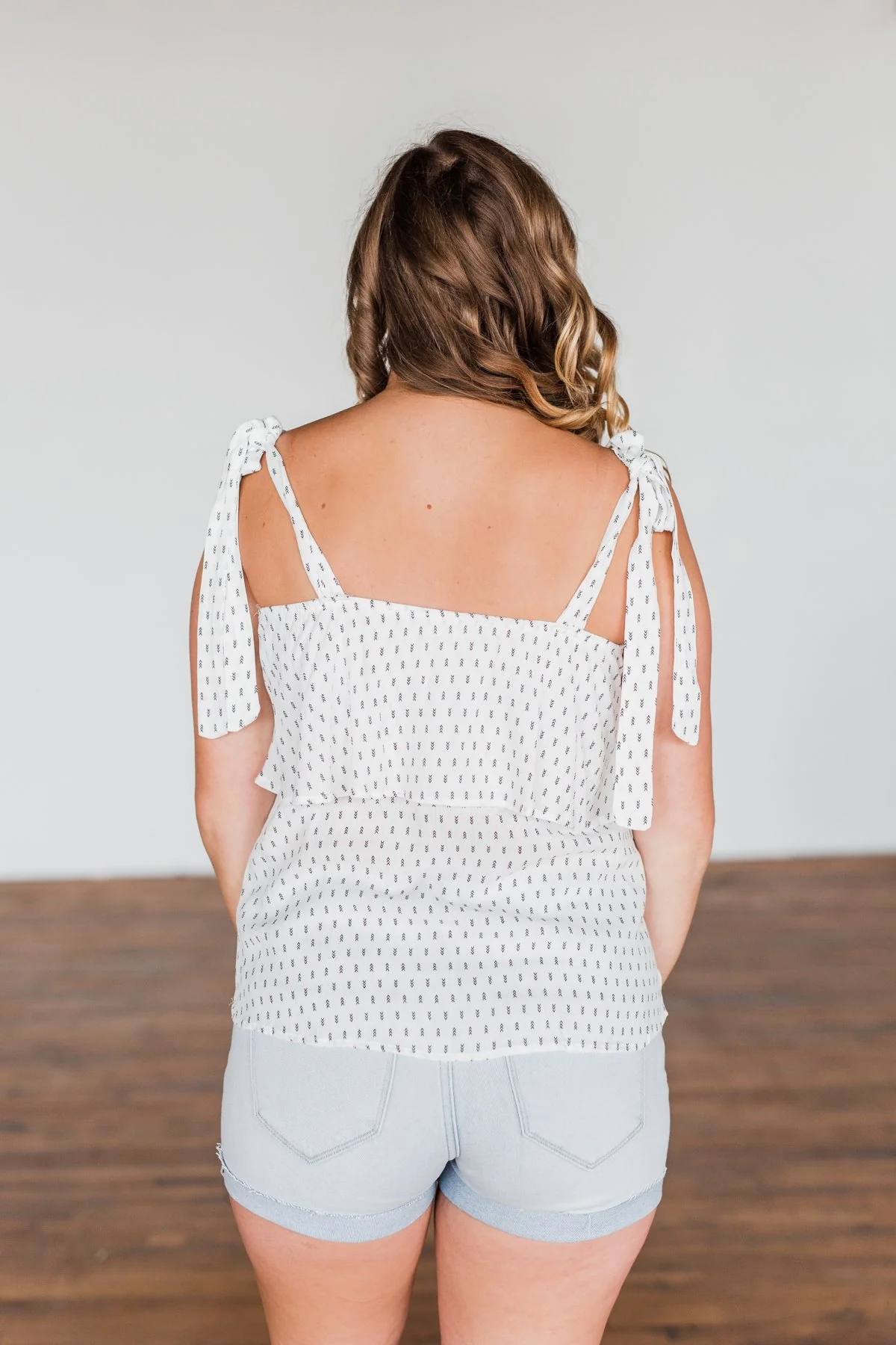 Take A Minute Tie Strap Tank Top- Off White - Image 15