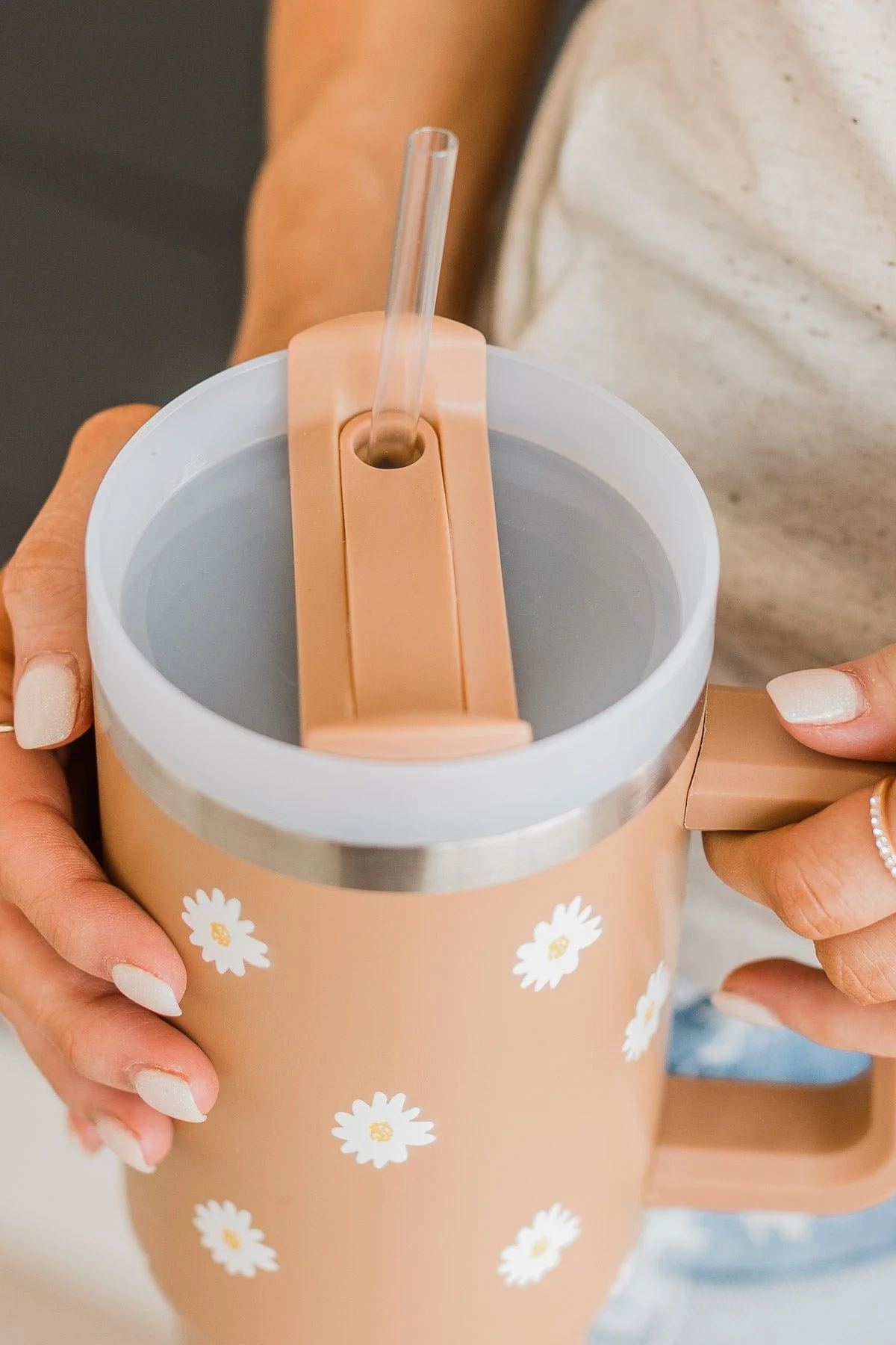 The Darling Effect Travel Tumbler- Sandstone Daisy - Image 3