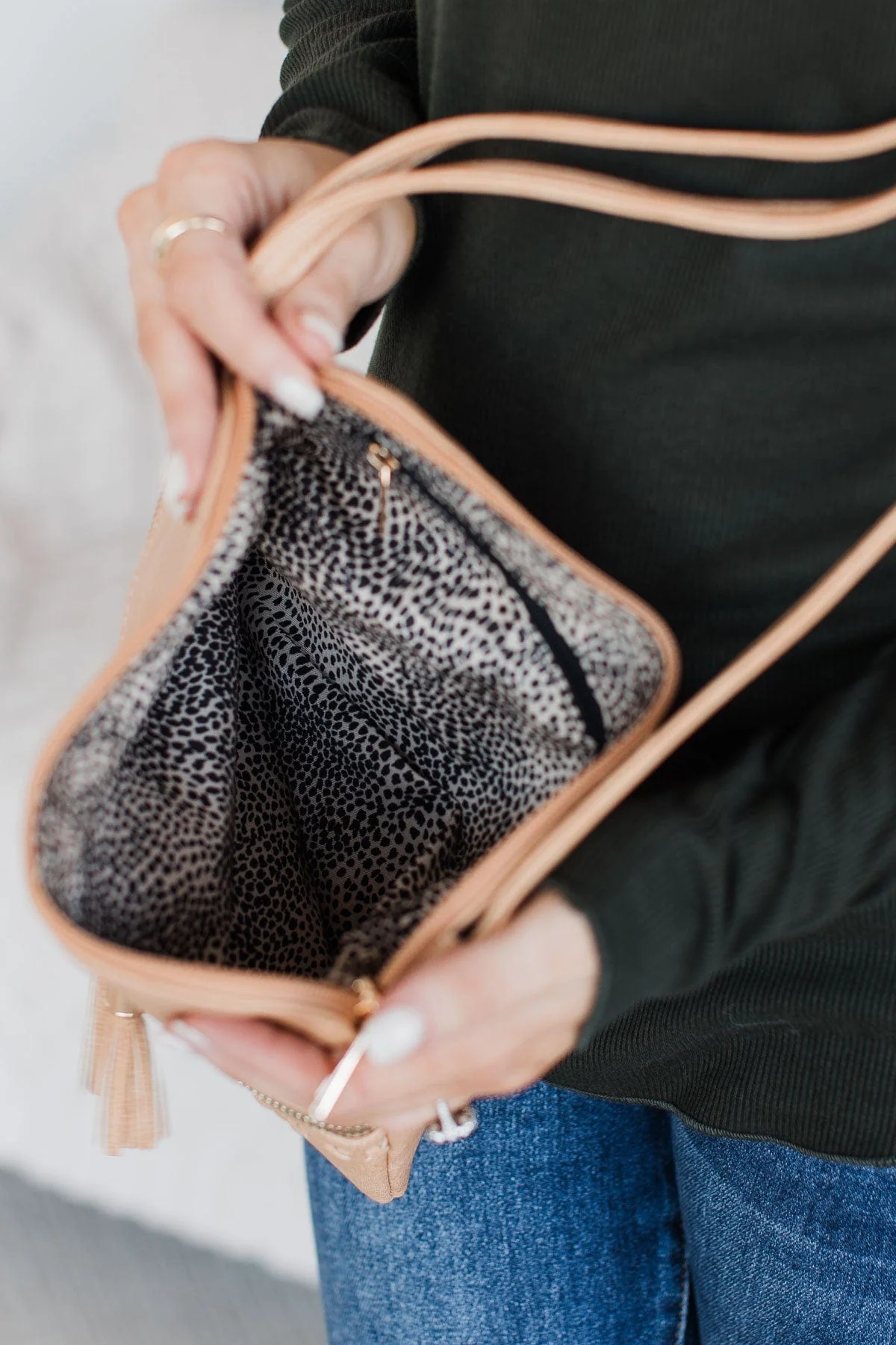 Total Hit Crossbody Purse- Tan - Image 3