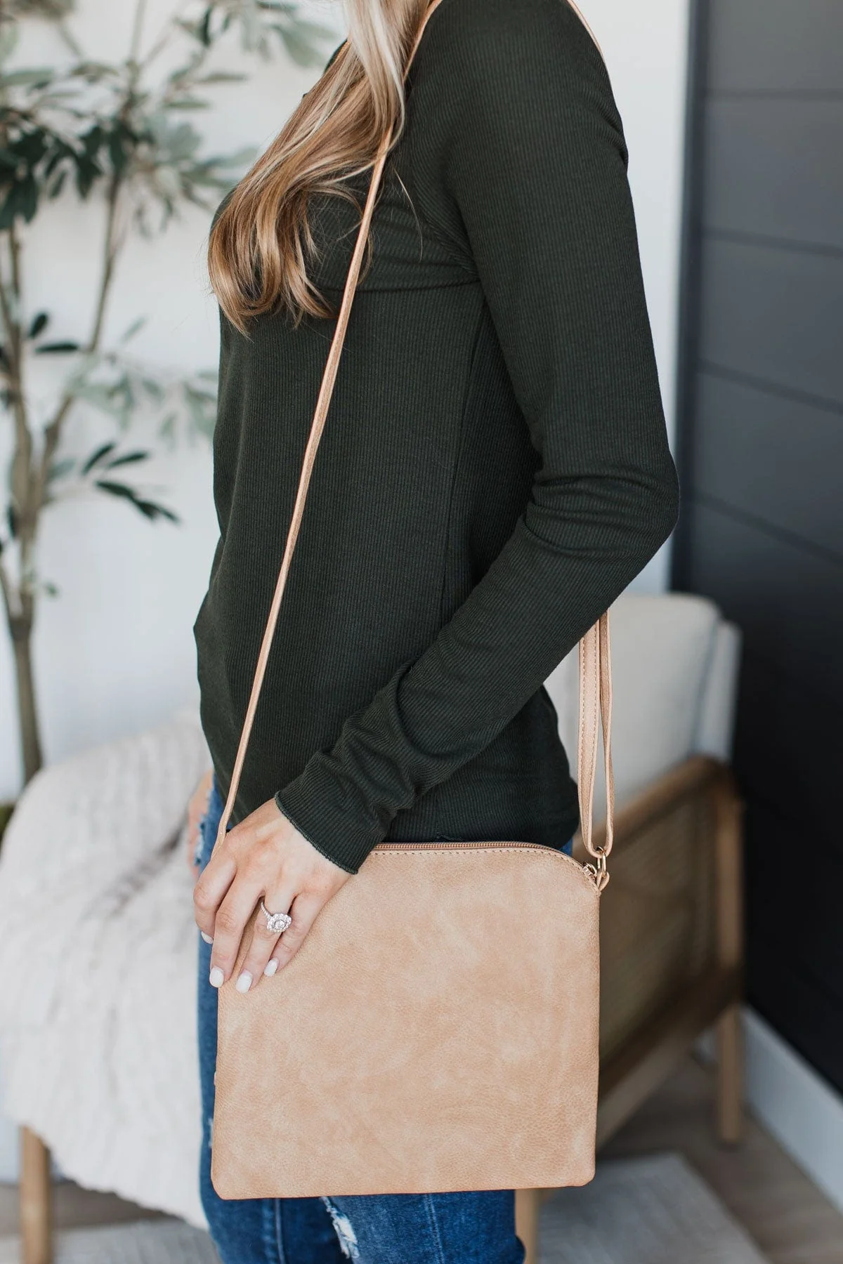 Total Hit Crossbody Purse- Tan - Image 4