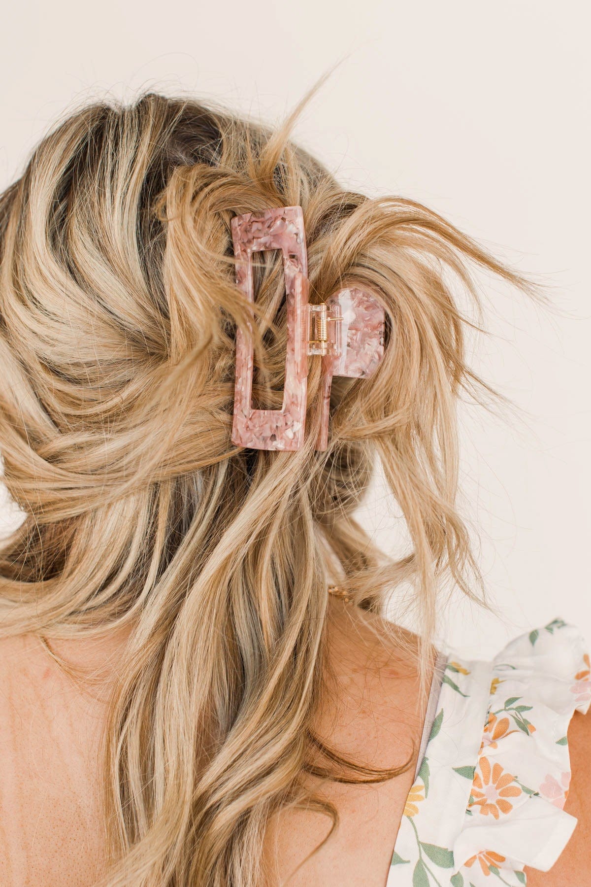 Two Toned Rectangle Claw Hair Clip- Pink - Image 4