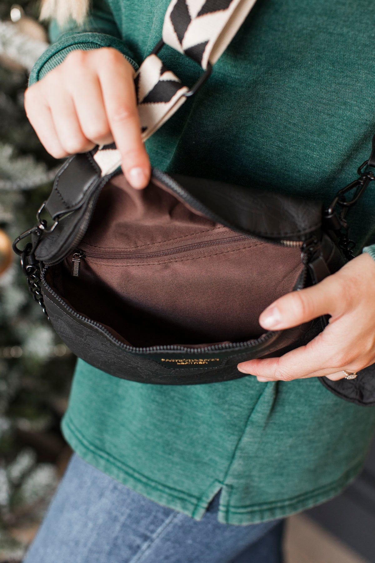 Unbelievably Amazed Belt Bag- Black - Image 4