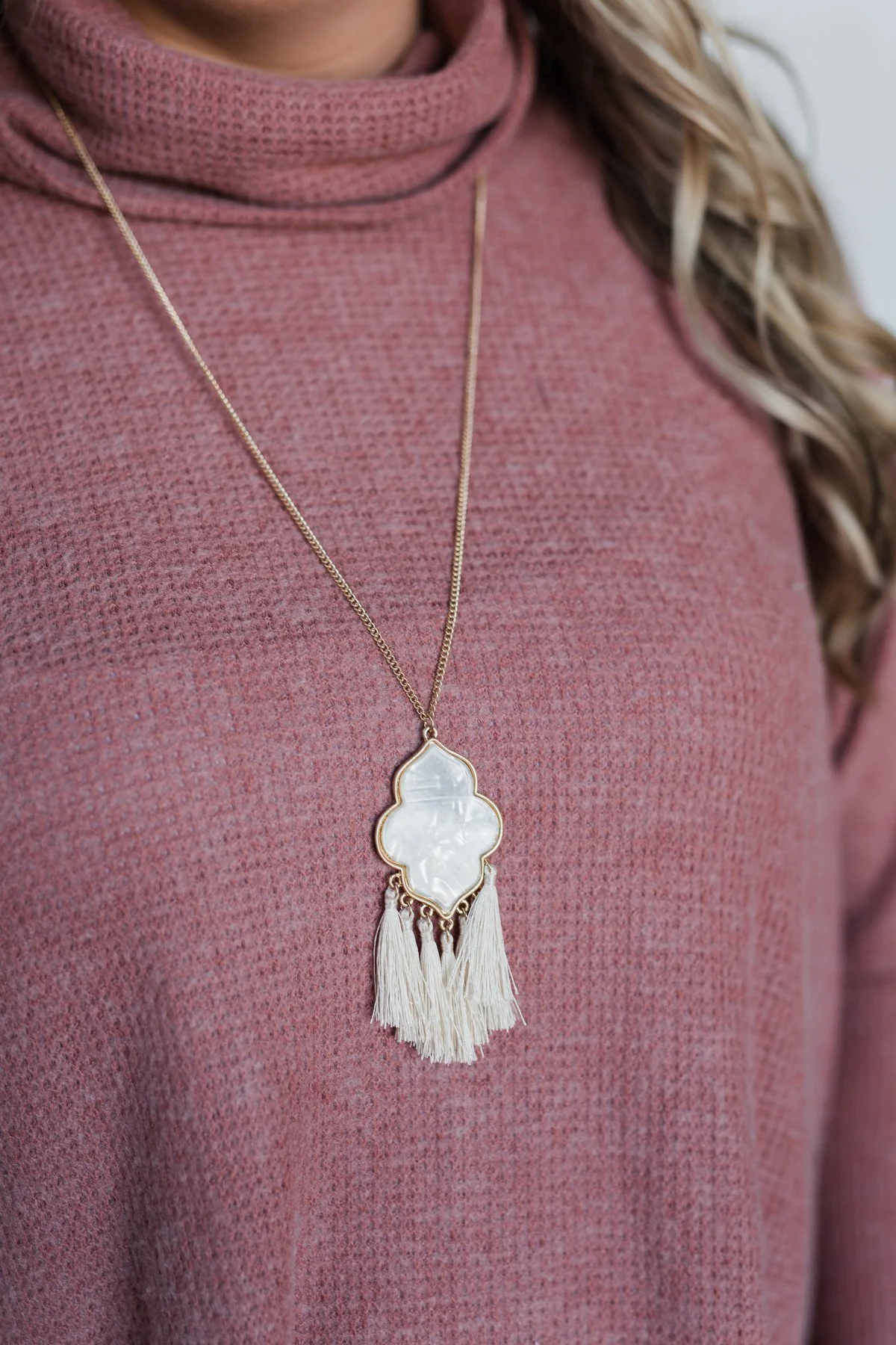 Unique Tassel Pearl Pendant Necklace- Gold - Image 2