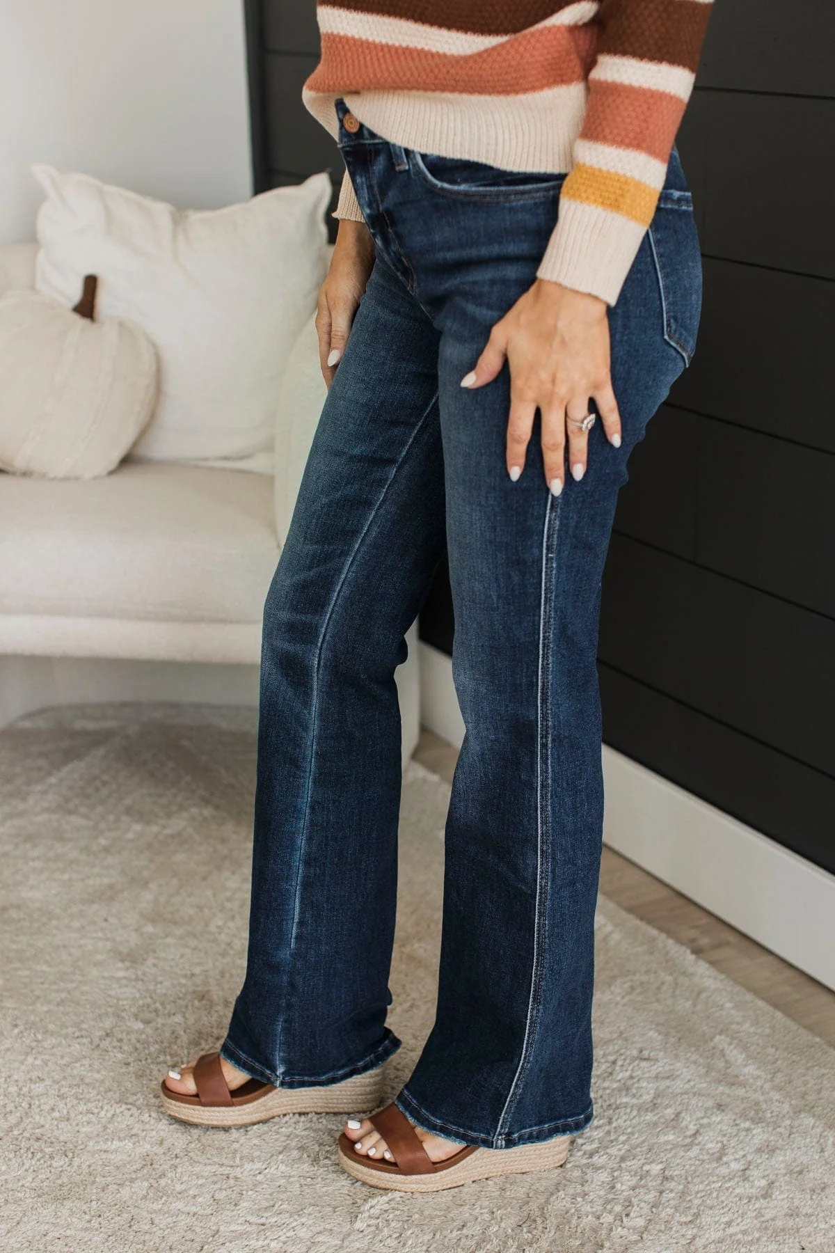 Vervet Bootcut Jeans- Tilly Wash - Image 3