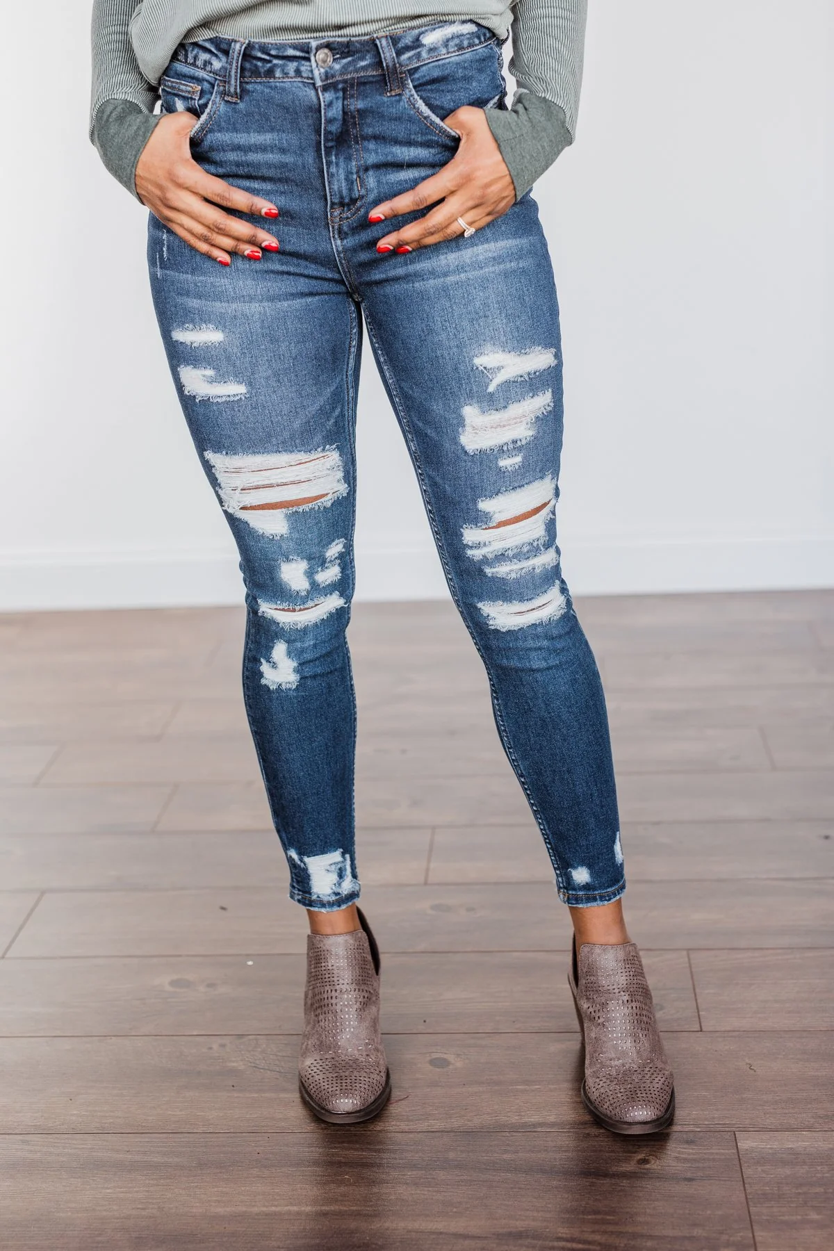 Vervet Distressed Skinny Jeans- Haylie Wash - Image 2