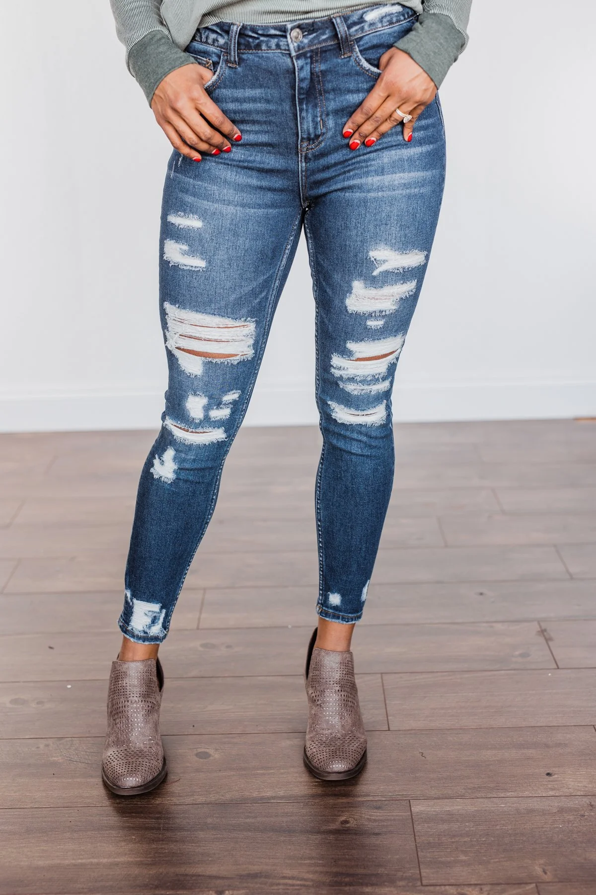 Vervet Distressed Skinny Jeans- Haylie Wash - Image 8