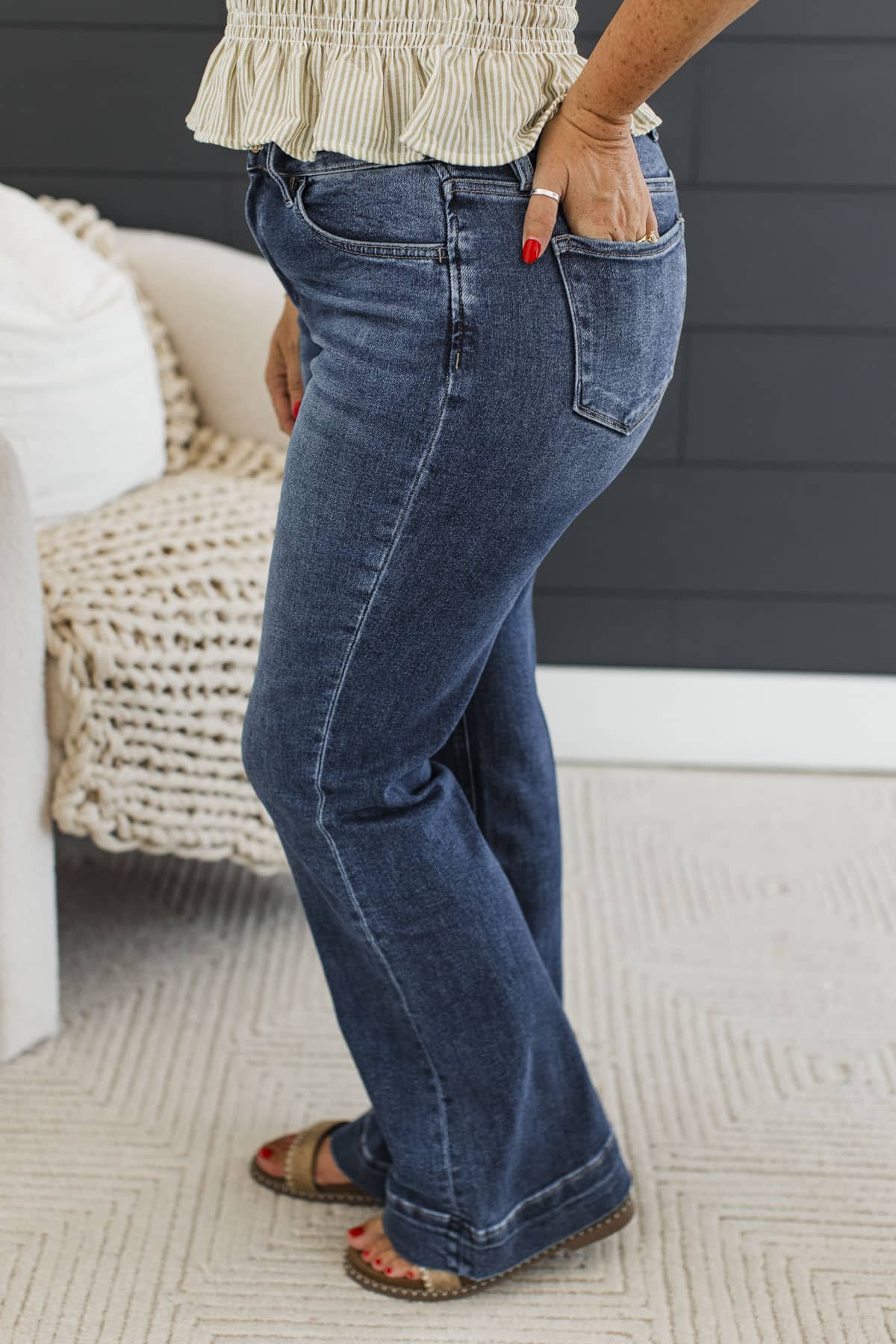 Vervet Flare Jeans- Nola Wash - Image 4