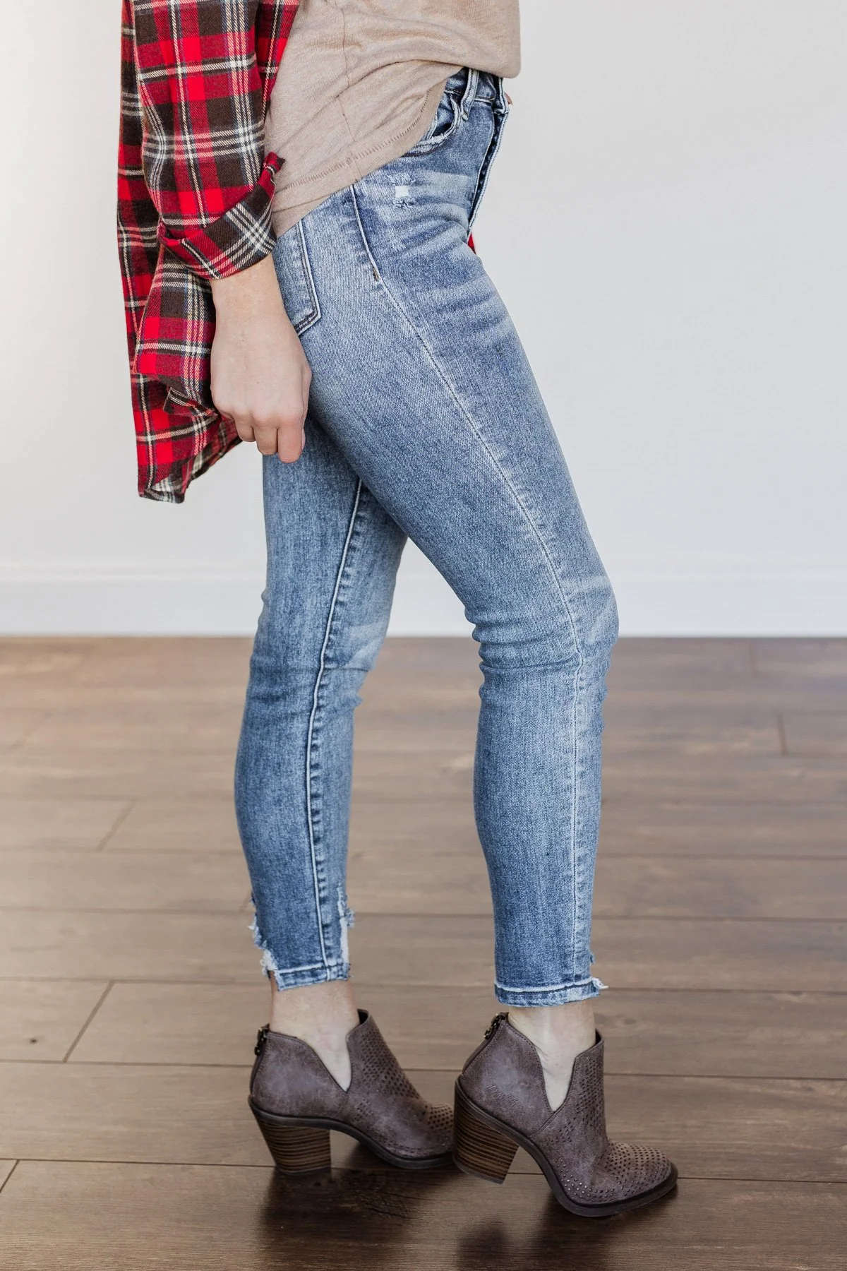 Vervet High-Rise Button Fly Skinny Jeans- Astrid Wash - Image 6