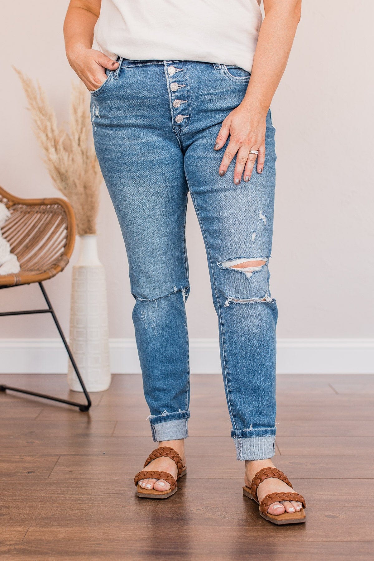 Vervet Mid-Rise Distressed Skinny Jean- Edith Wash - Image 5